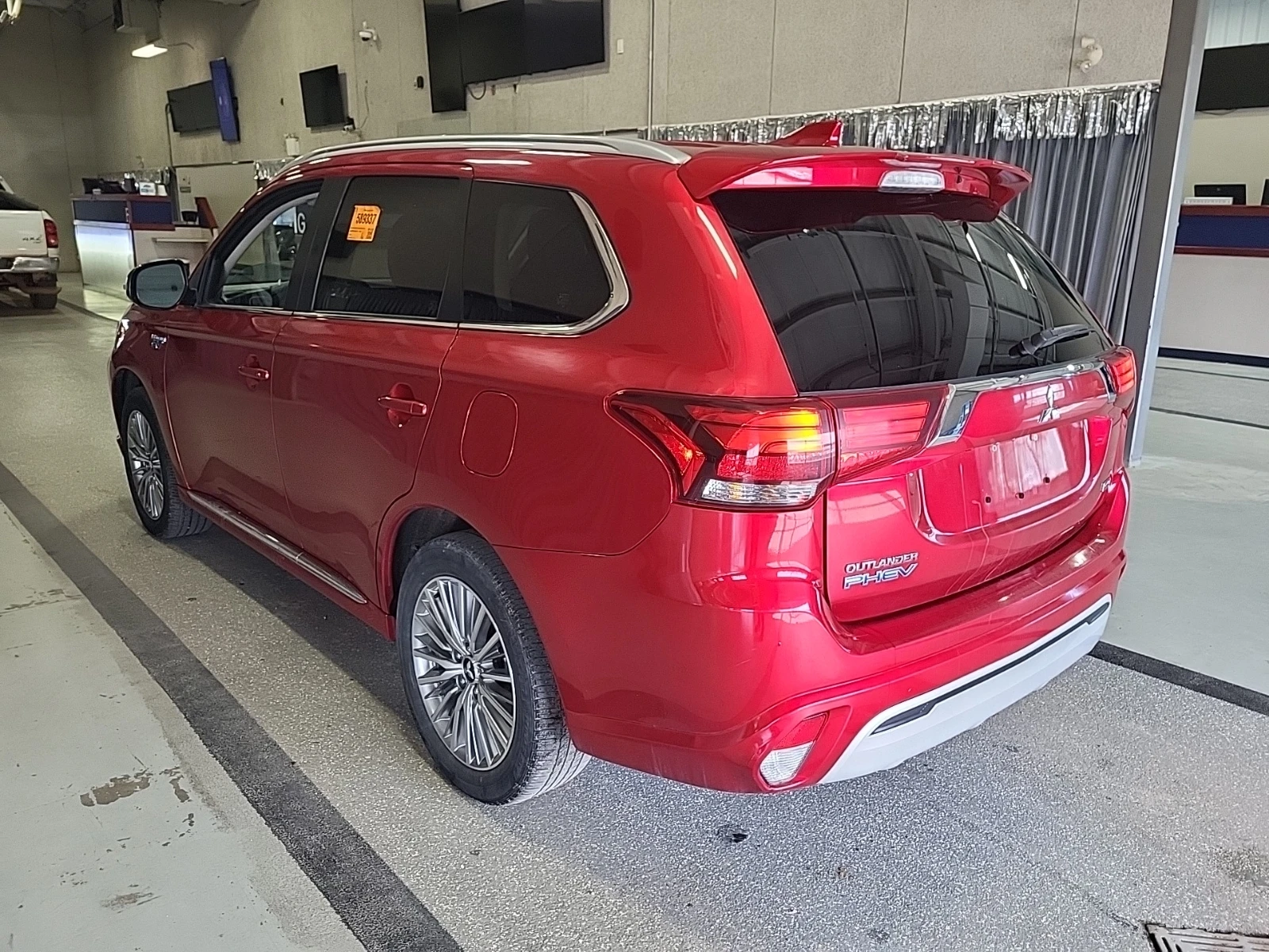 Mitsubishi Outlander * PHEV SE* * АвтоКредит*  - изображение 2