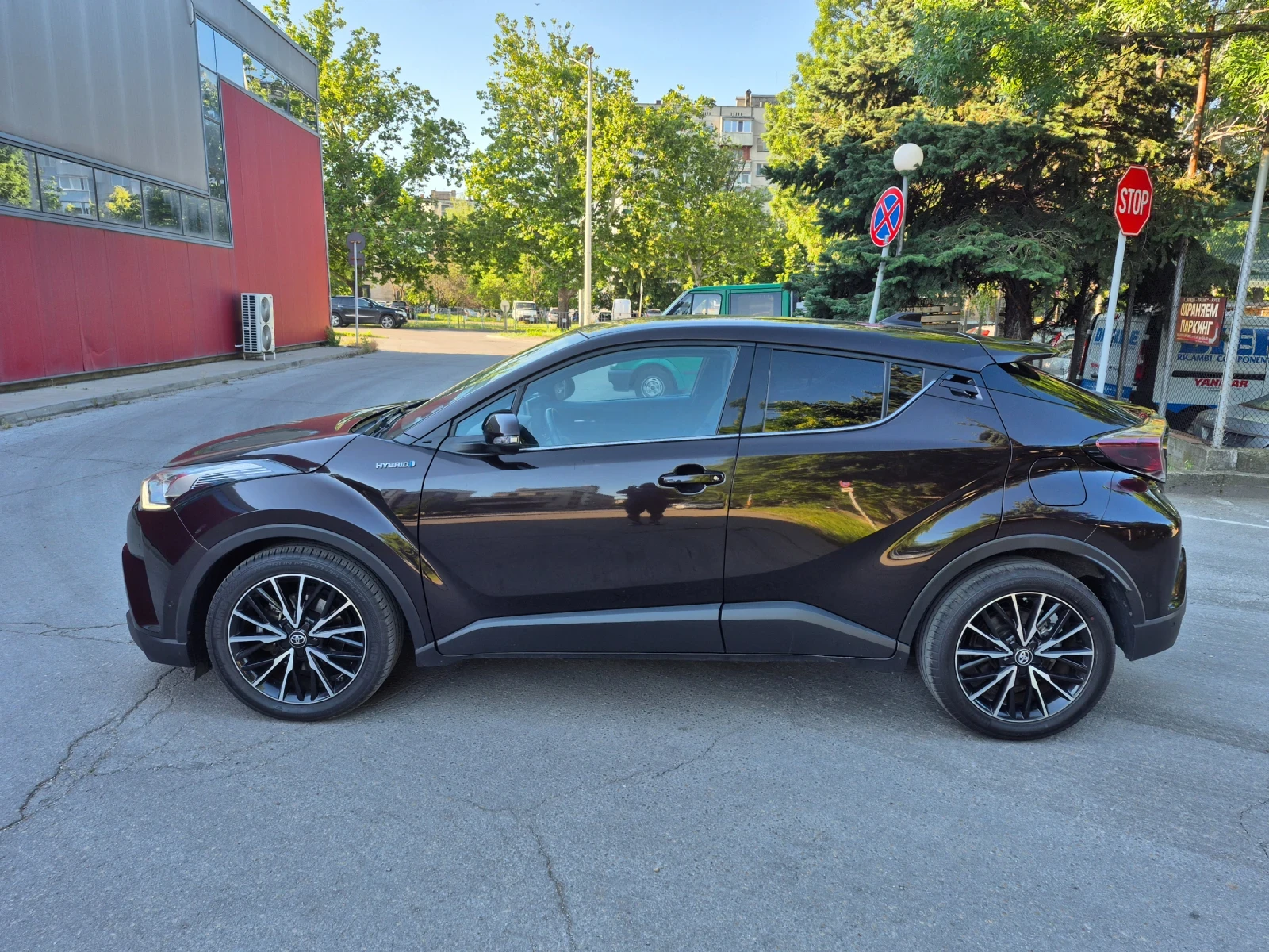 Toyota C-HR ГАРАНЦИОННА, 87000КМ ЗАКУПЕНА НОВА ОТ ТОЙОТА РУСЕ - изображение 8