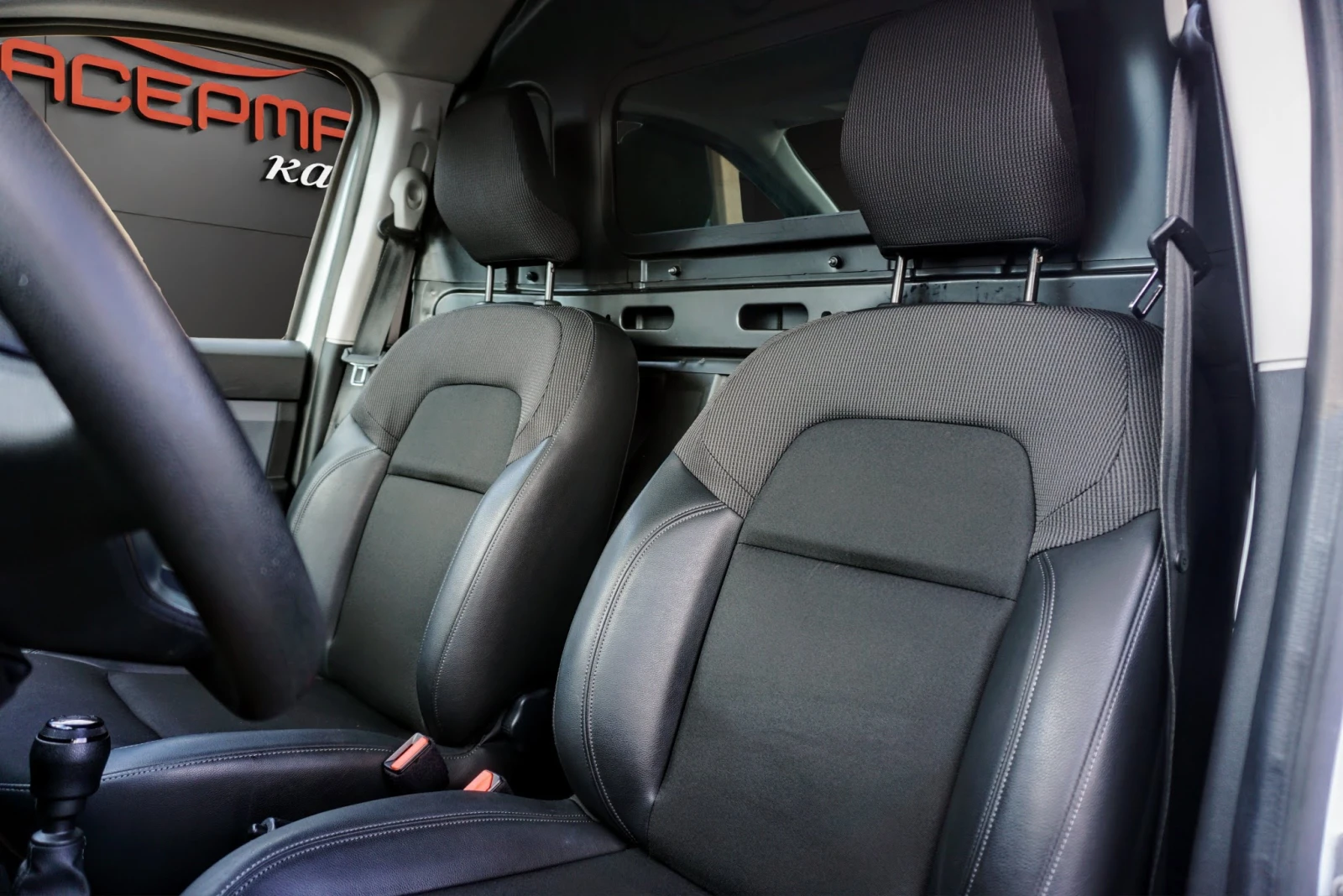 Renault Express 1.3i  - изображение 9