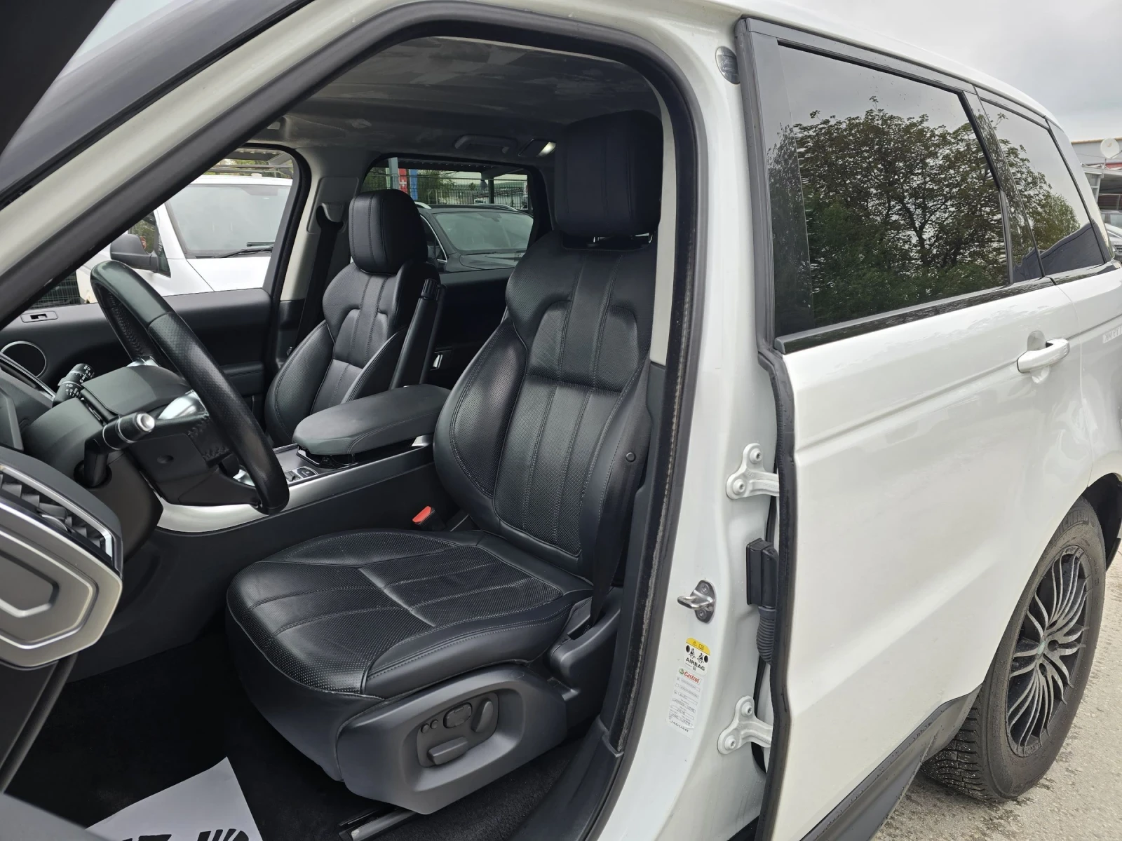 Land Rover Range Rover Sport 3.0D 250к.с 4х4 Въздух Алкантара Камера, снимка 9 - Автомобили и джипове - 53095552
