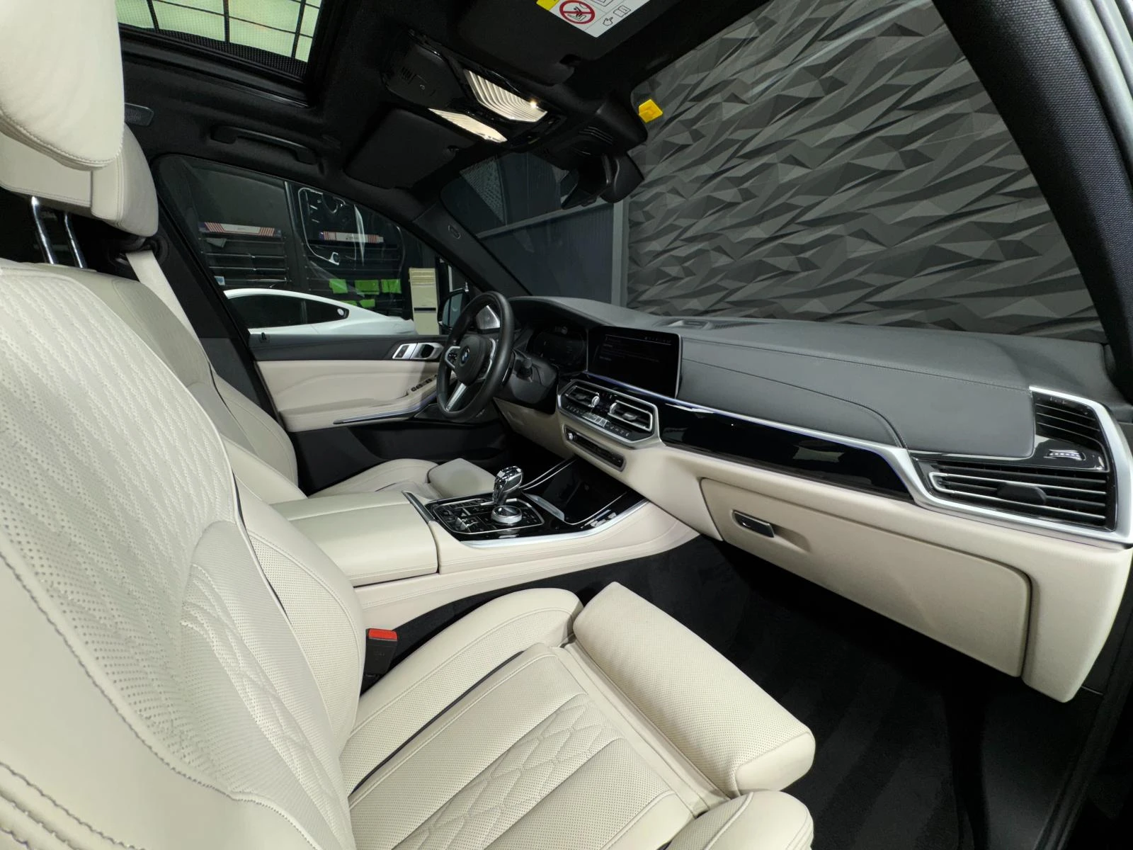 BMW X5 xDrive30d M-pack 3D B&W* 360* Lift* ���������*  | Mobile.bg � ����������� 10