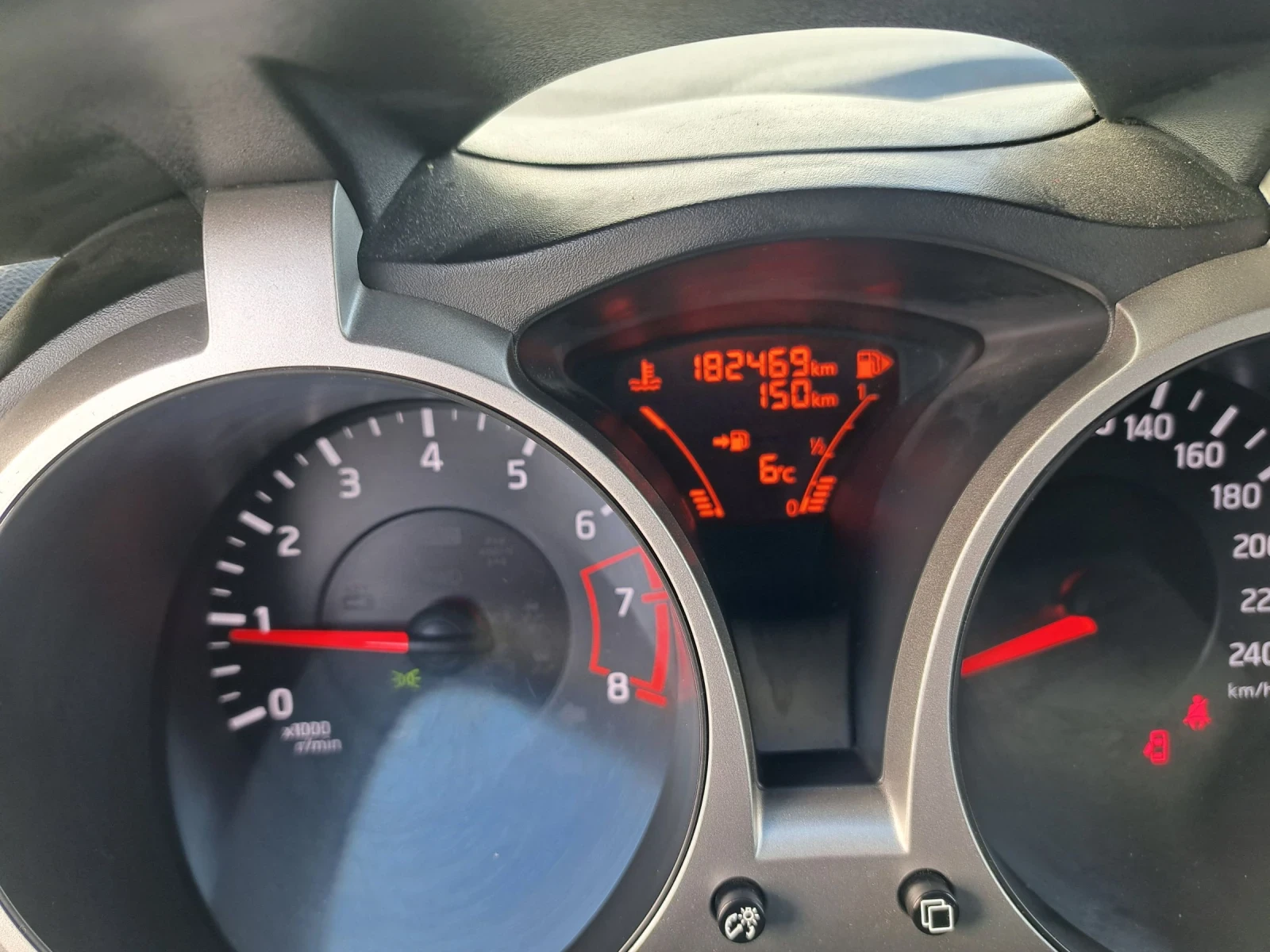 Nissan Juke 1.6 Швейцария, снимка 16 - Автомобили и джипове - 54167131