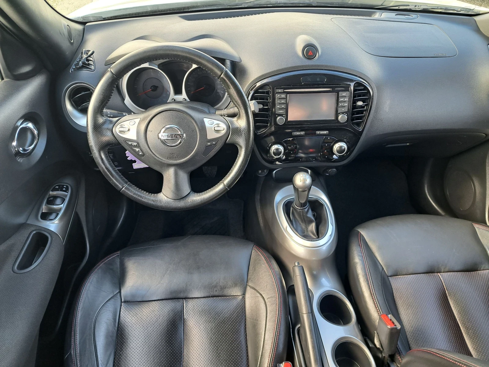 Nissan Juke 1.6 Швейцария, снимка 14 - Автомобили и джипове - 54167131