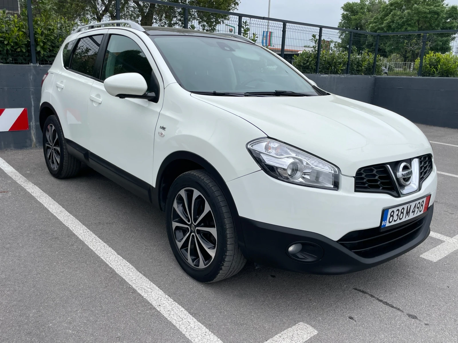 Nissan Qashqai 1.6 газ BRC навигация 360 градуса камера панорама , снимка 3 - Автомобили и джипове - 54333704