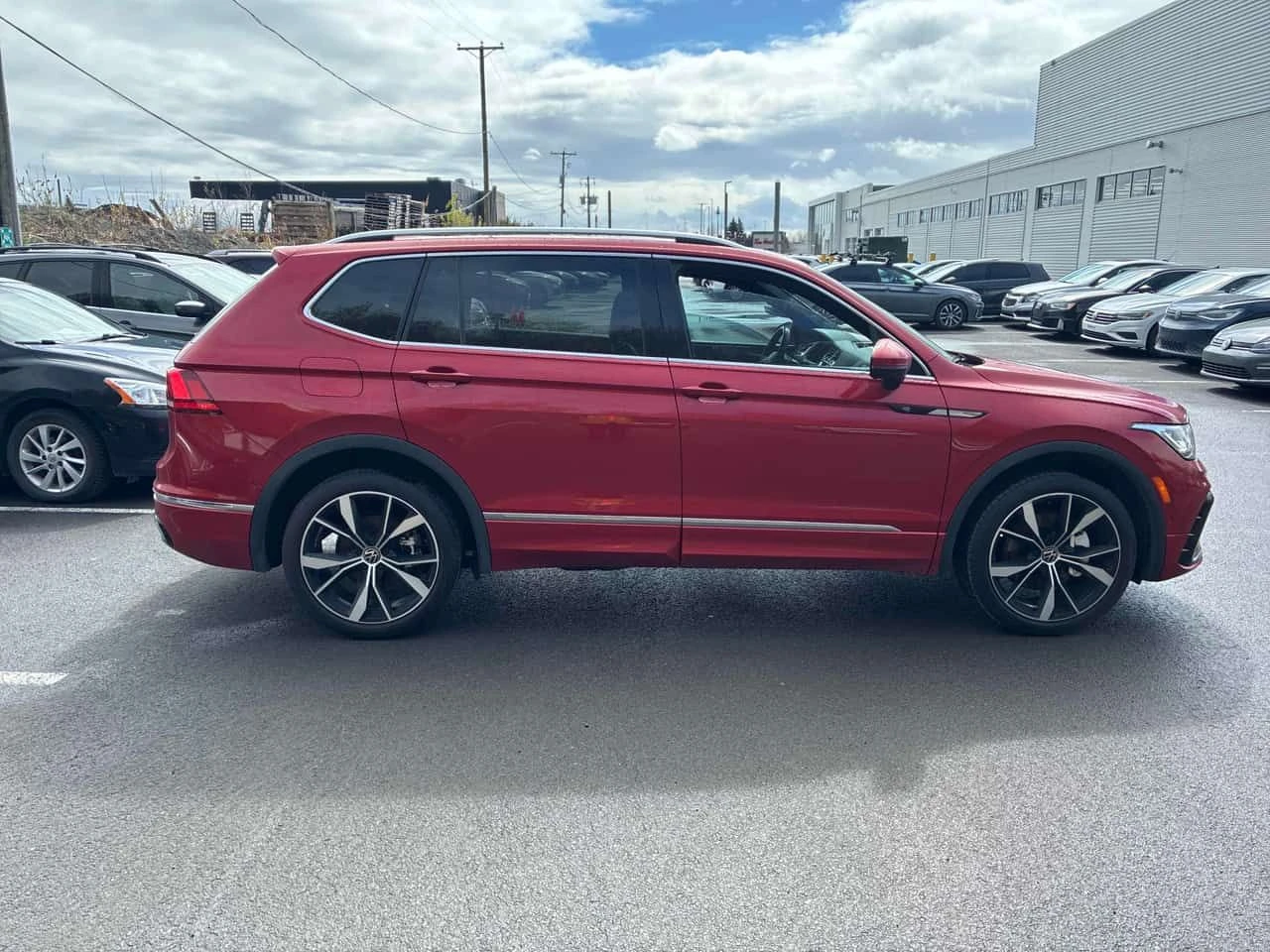 VW Tiguan Highline R Line / 360 / ОБДУХВАНЕ / FENDER/ПАНО, снимка 3 - Автомобили и джипове - 54607152