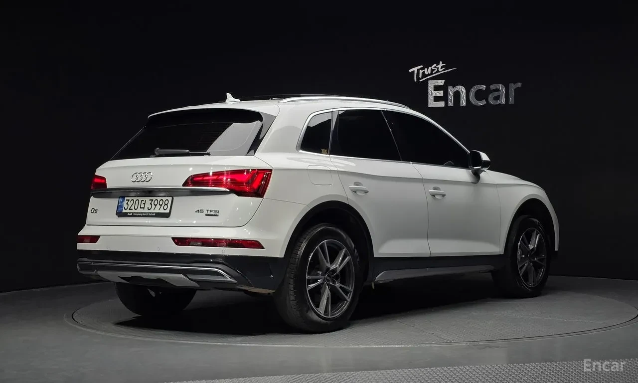 Audi Q5 2022* QUATTRO* PANO* DIGITAL* MATRIX* КРАЙНА ЦЕНА, снимка 4 - Автомобили и джипове - 55087481