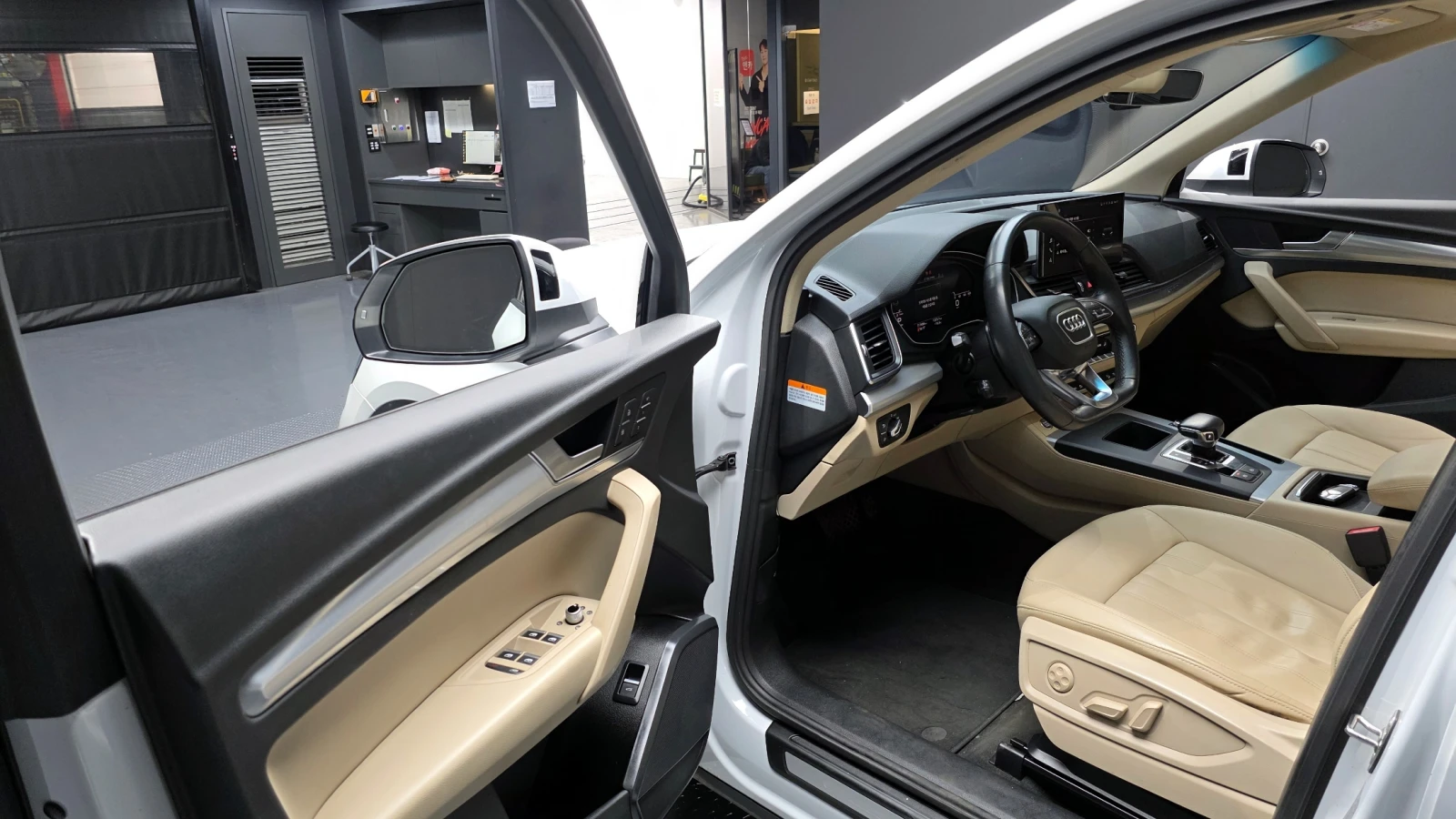 Audi Q5 2022* QUATTRO* PANO* DIGITAL* MATRIX* КРАЙНА ЦЕНА, снимка 8 - Автомобили и джипове - 55087481
