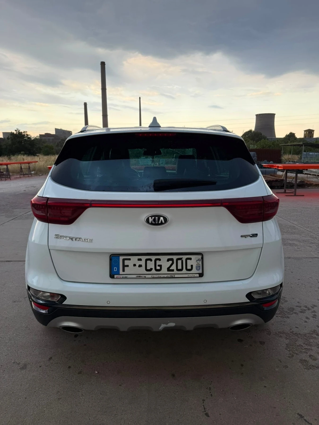 Kia Sportage 2.0 CRDi 185PS  Eco-Dynamics+ GT-Line AWD, снимка 3 - Автомобили и джипове - 55255131