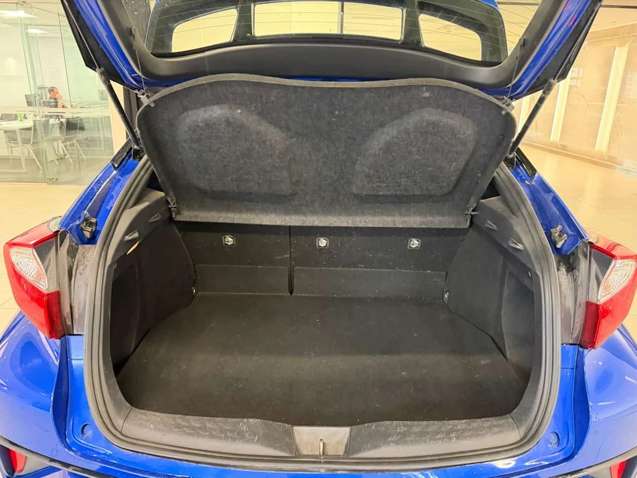 Toyota C-HR * FWD * АВТОКРЕДИТ БЕЗ ПЪРВОНАЧАЛНА ВНОСКА* , снимка 12 - Автомобили и джипове - 55258542