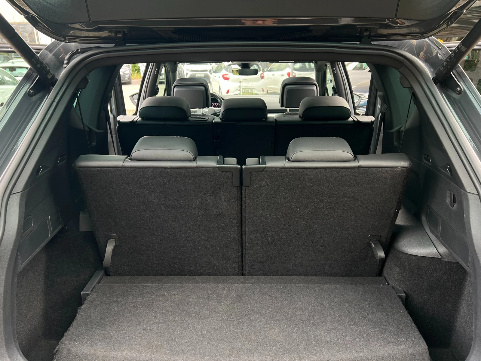 Seat Tarraco 2.0 TSI 190 к.с /6+ 1/4х4/, снимка 17 - Автомобили и джипове - 55434403