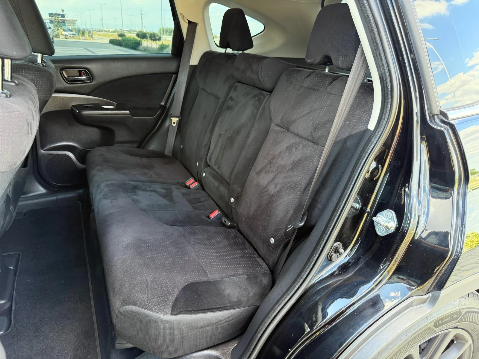 Honda Cr-v 2.0 i-VTEC / 4X4 / NAVI / CAMERA / FULL SERVICE, снимка 11 - Автомобили и джипове - 55666999