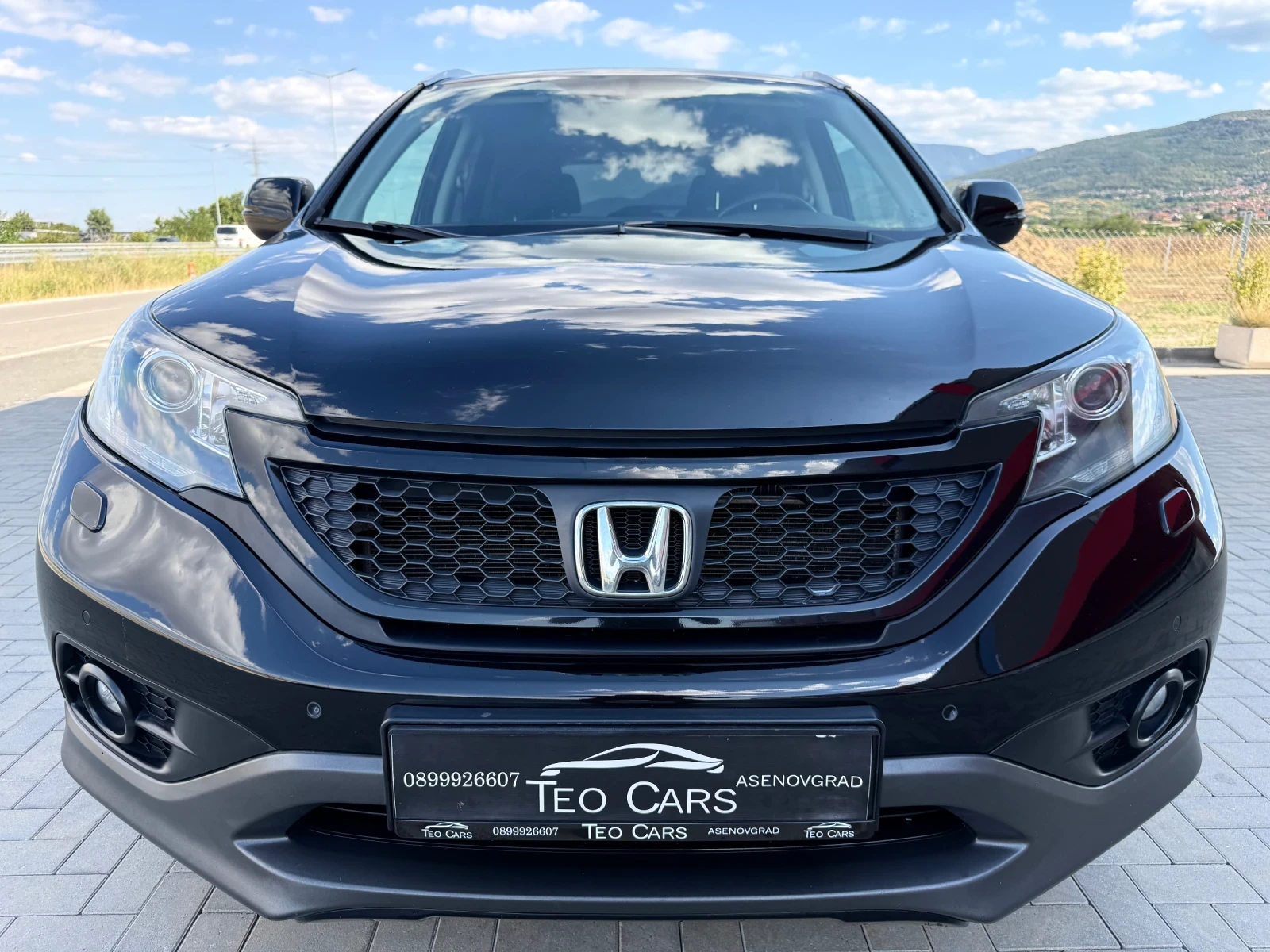 Honda Cr-v 2.0 i-VTEC / 4X4 / NAVI / CAMERA / FULL SERVICE, снимка 2 - Автомобили и джипове - 55666999