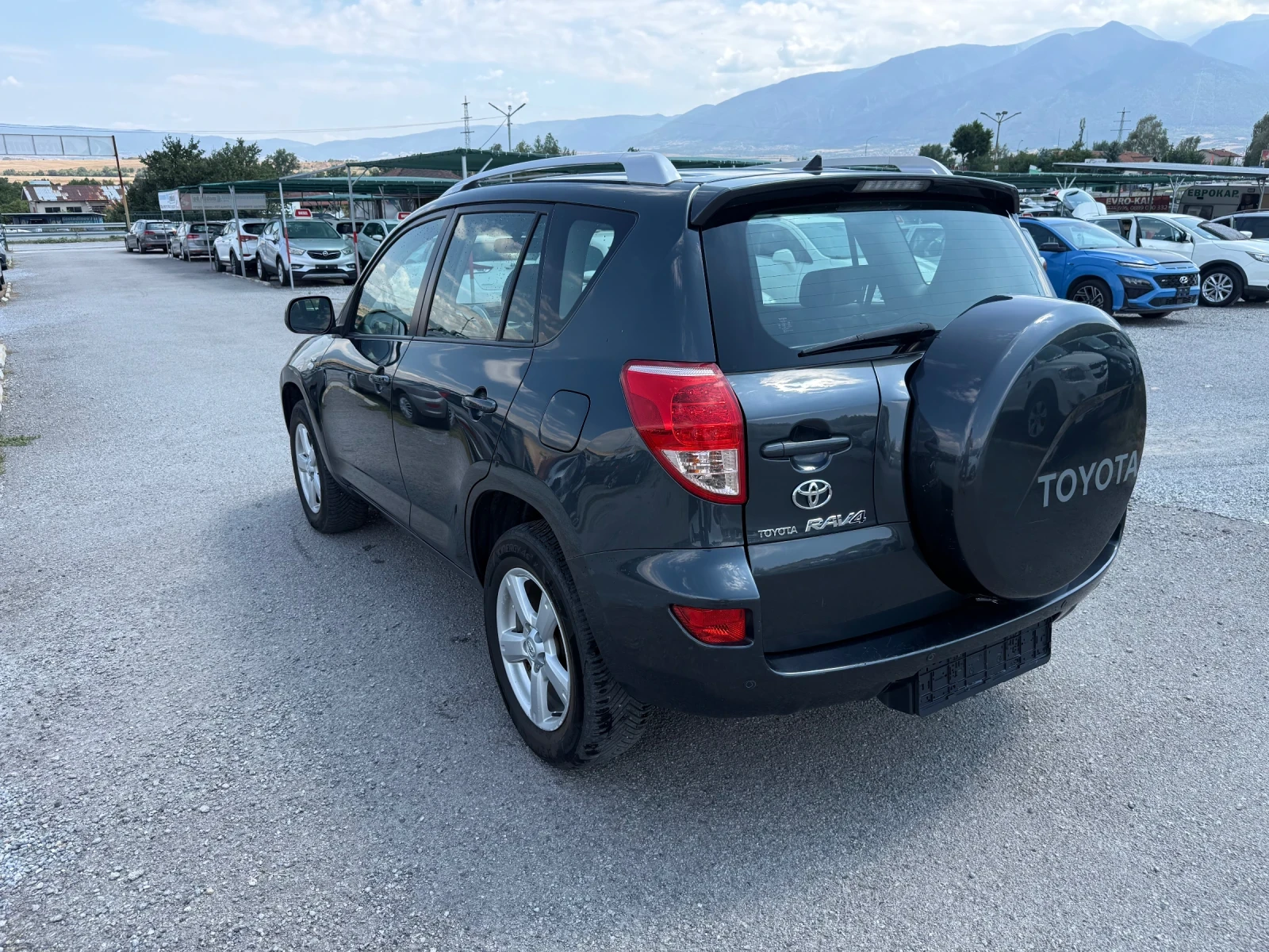 Toyota Rav4 2.2 D4D 136k.c., снимка 4 - Автомобили и джипове - 55667976