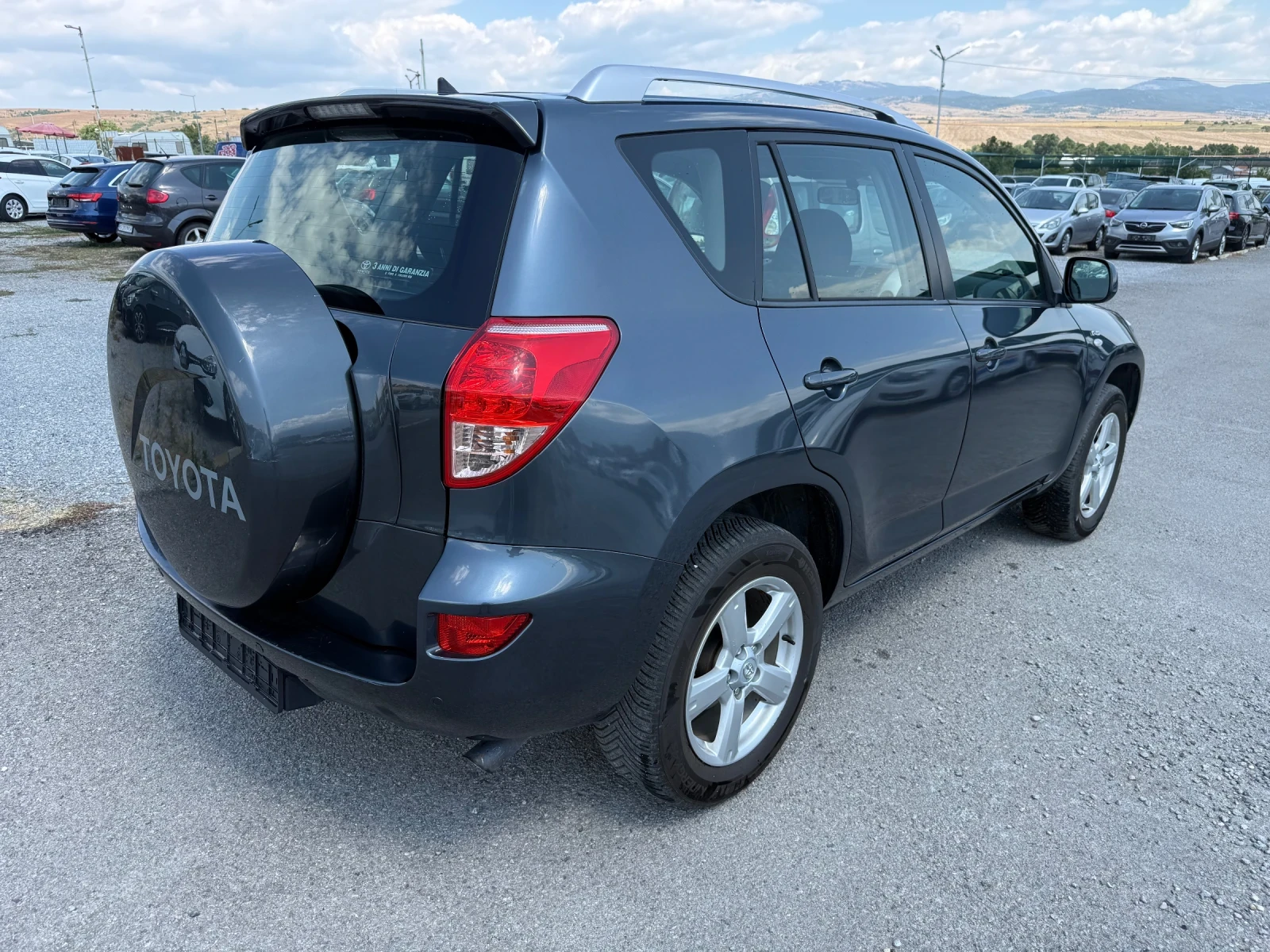 Toyota Rav4 2.2 D4D 136k.c., снимка 5 - Автомобили и джипове - 55667976