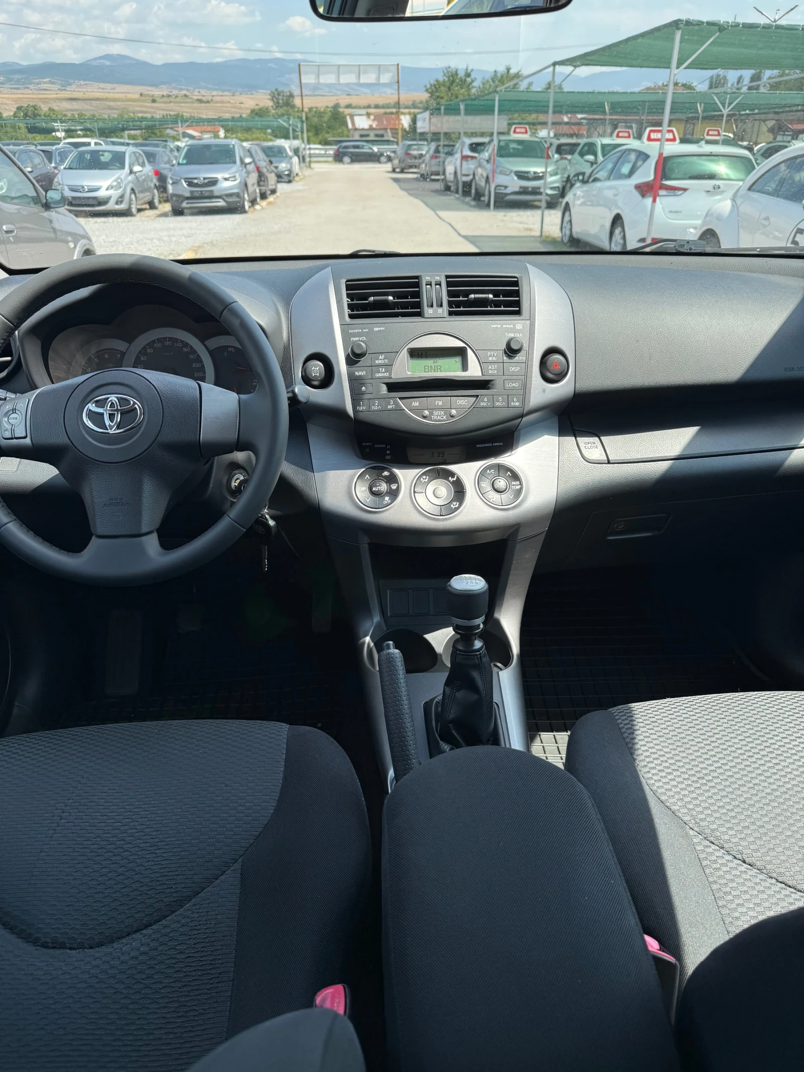 Toyota Rav4 2.2 D4D 136k.c., снимка 9 - Автомобили и джипове - 55667976