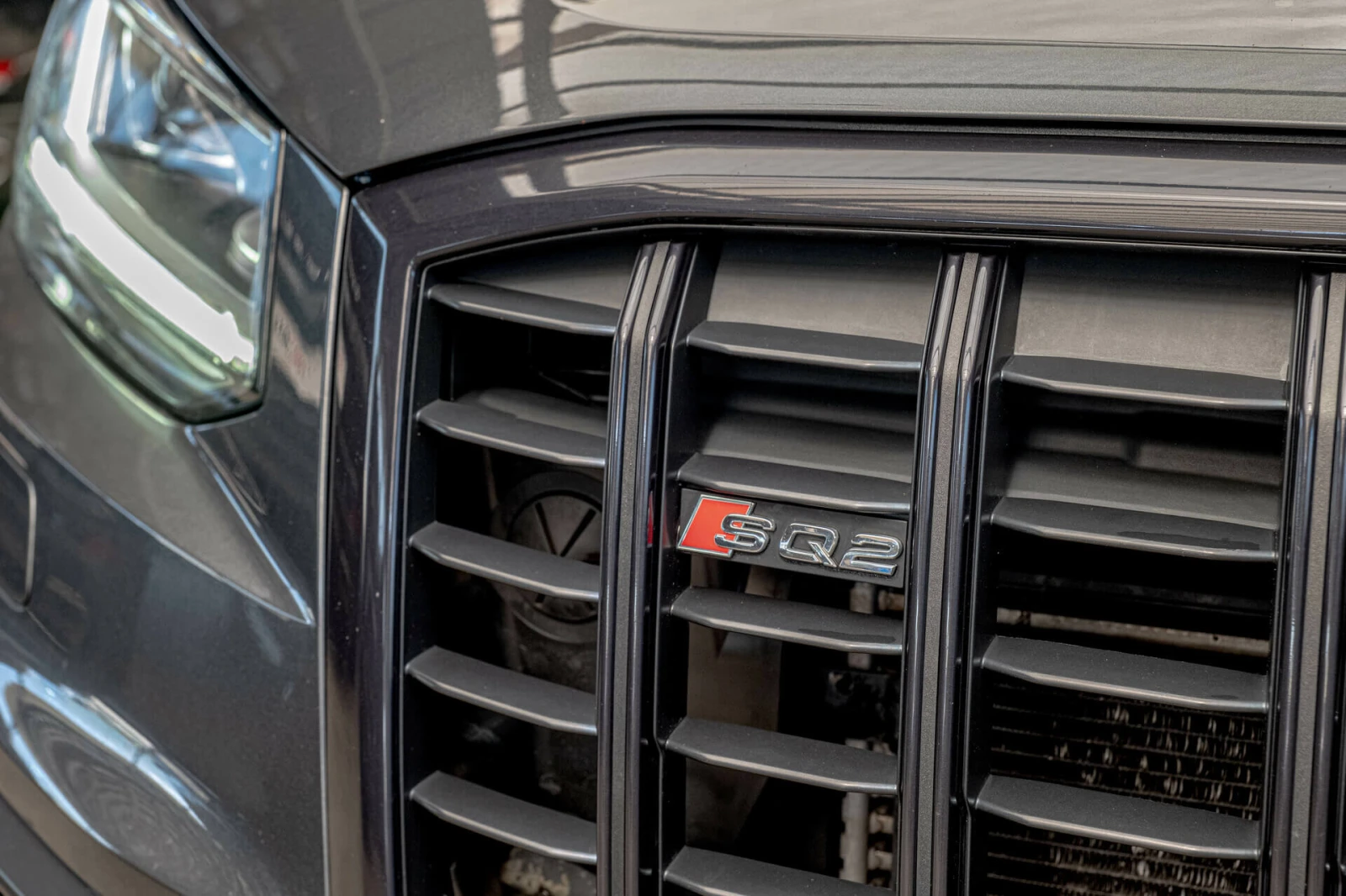 Audi Q2 SQ2/2.0TFSI/Bang&Olufsen/HuD/Virtual/Dist./Side As, снимка 7 - Автомобили и джипове - 55824773