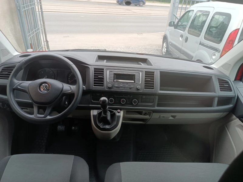 VW T6  2.0TDI 4X4/150K.c ITALIA, снимка 9 - Бусове и автобуси - 51606124