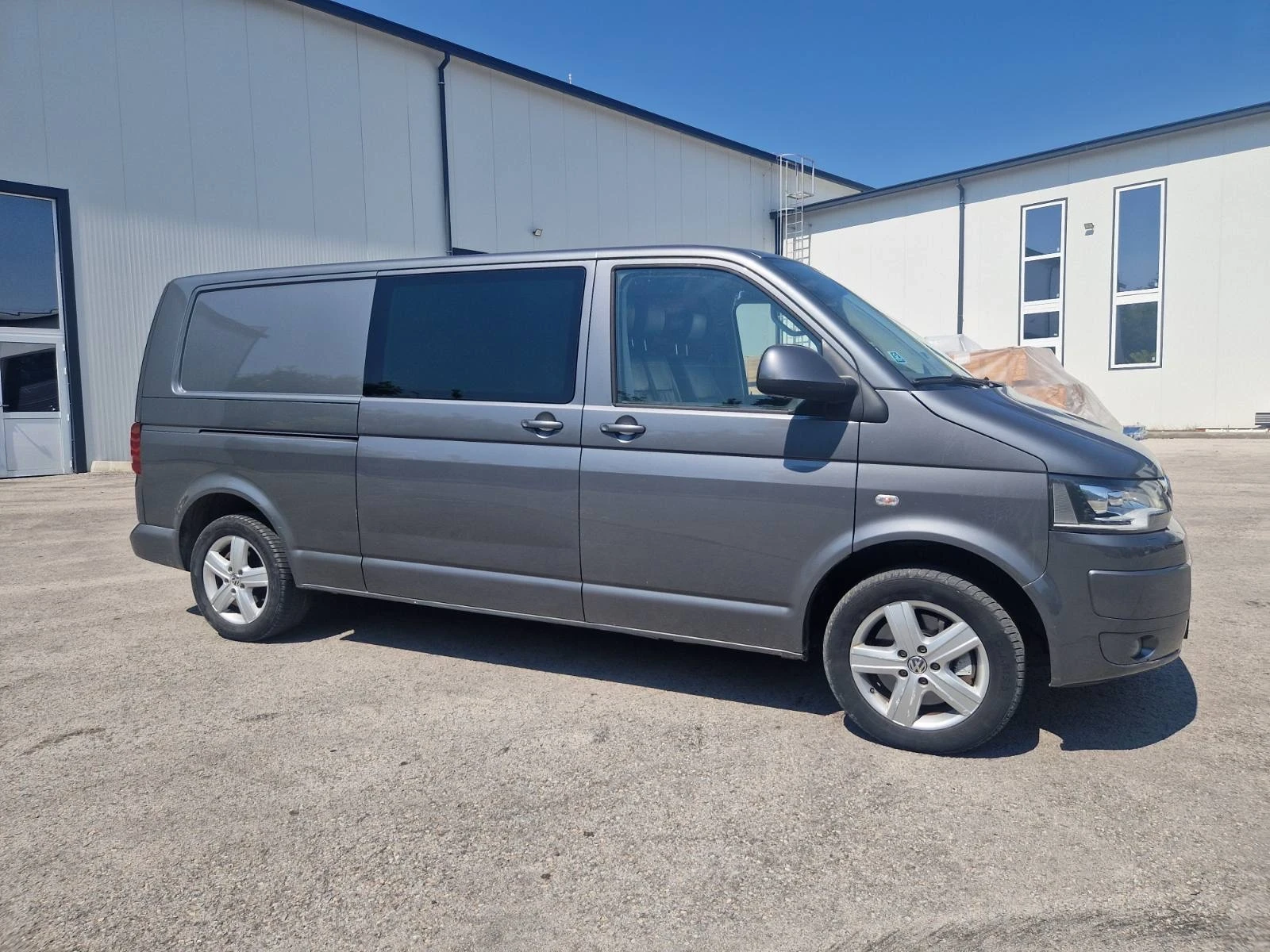 VW T5 2.5 TDI , снимка 5 - Бусове и автобуси - 55337023