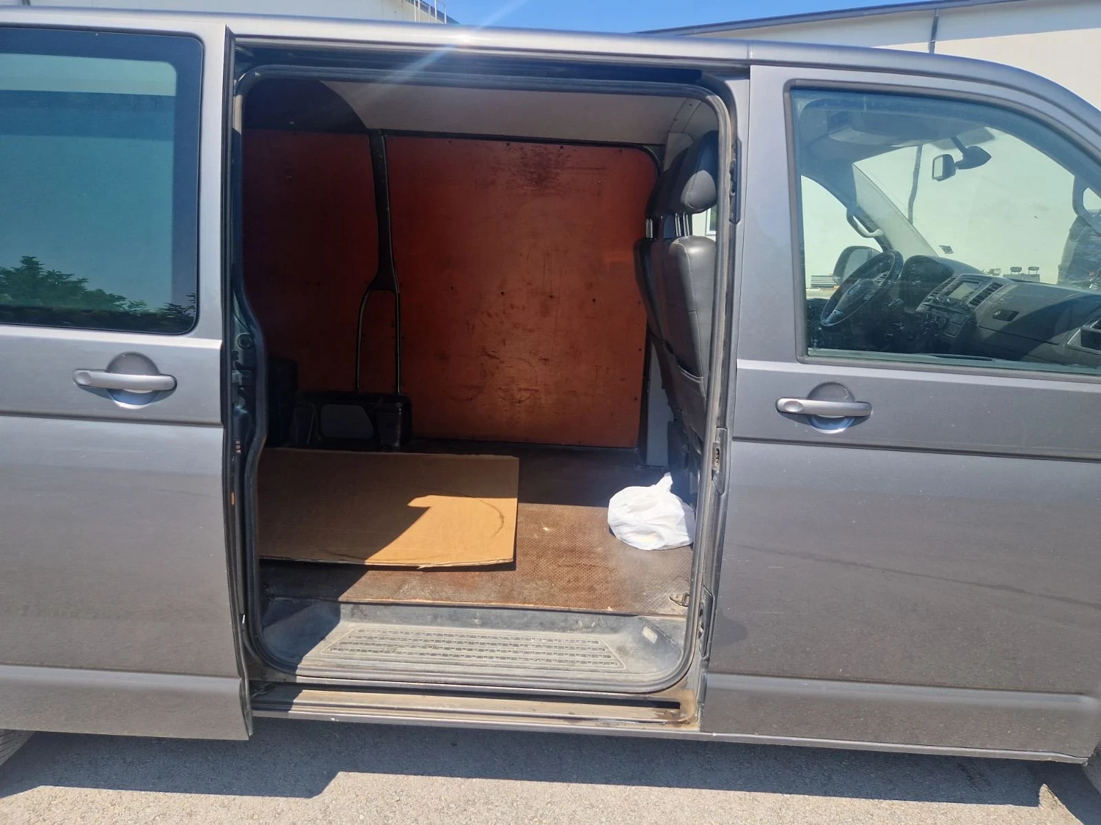 VW T5 2.5 TDI , снимка 12 - Бусове и автобуси - 55337023