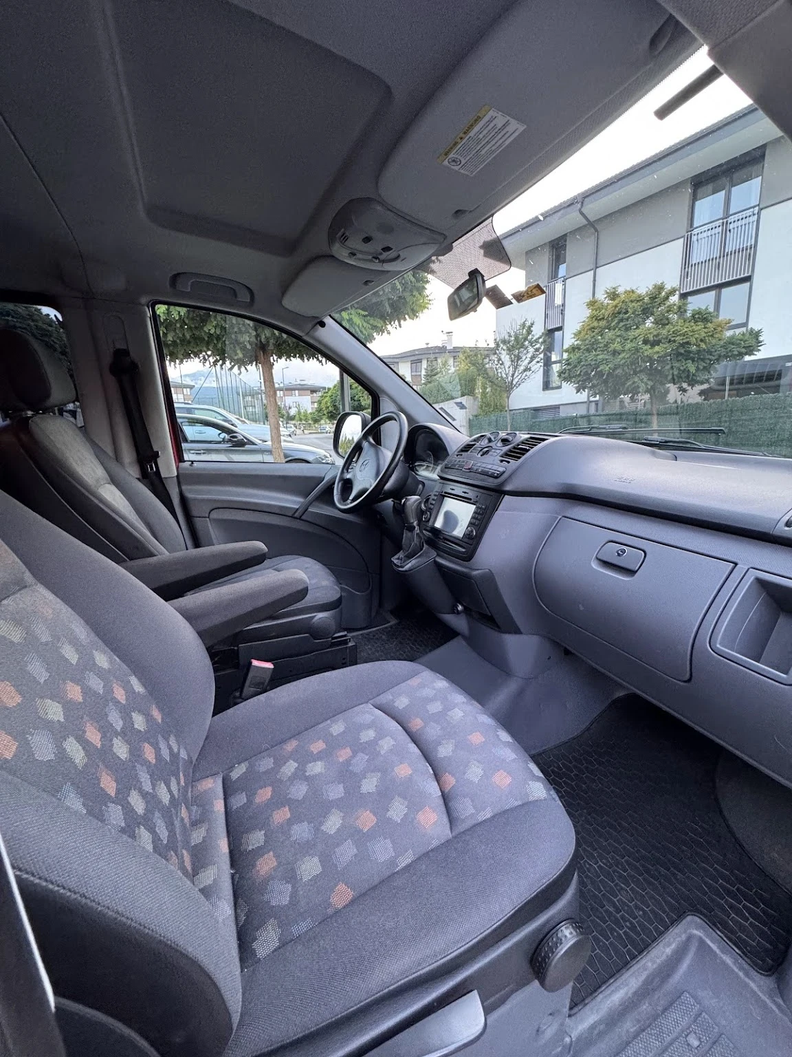 Mercedes-Benz Vito 120 CDI, снимка 2 - Бусове и автобуси - 55805431