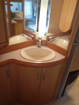 Каравана Hobby De Luxe Easy 460 UFE, снимка 7