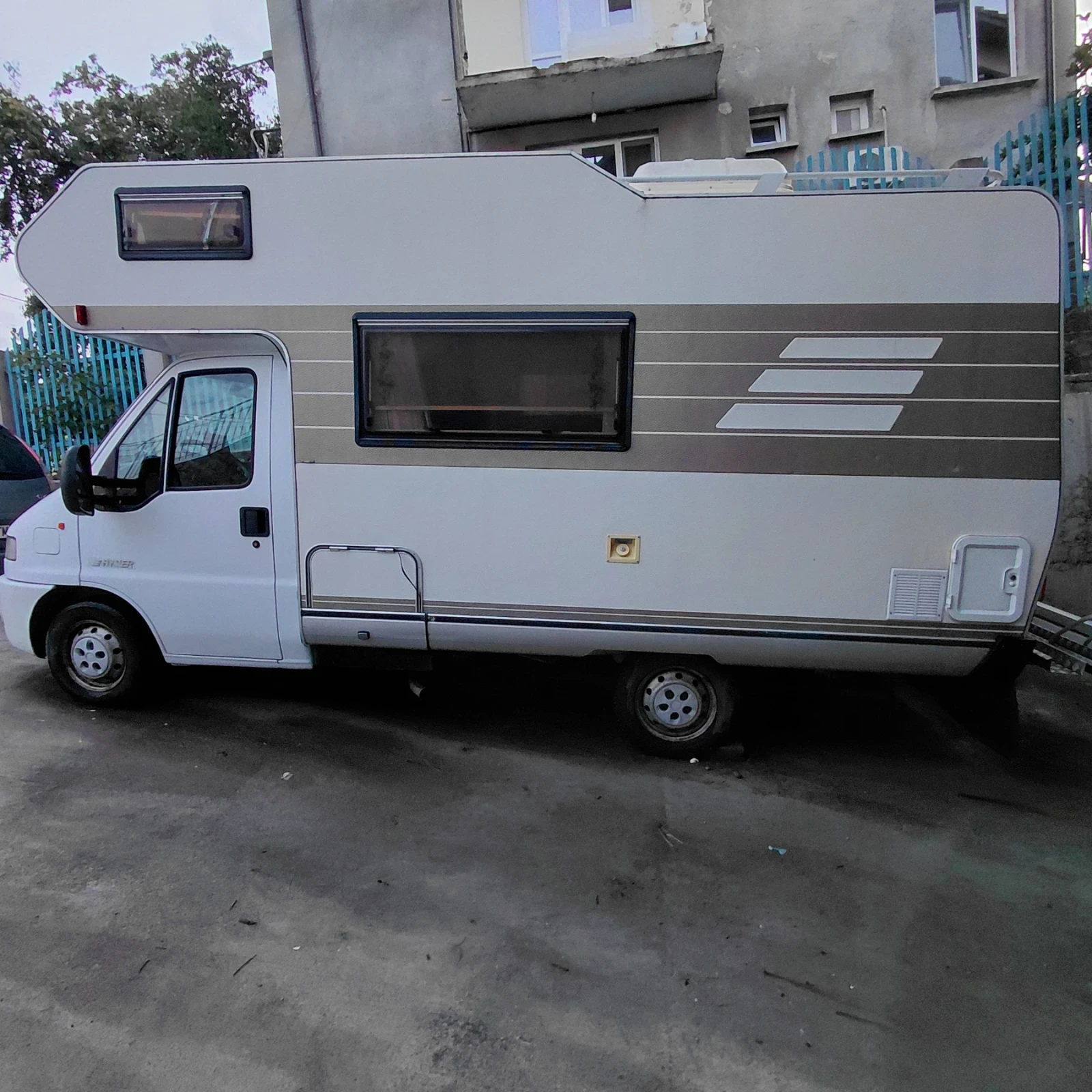 Кемпер Peugeot Boxer, снимка 5 - Каравани и кемпери - 55407780