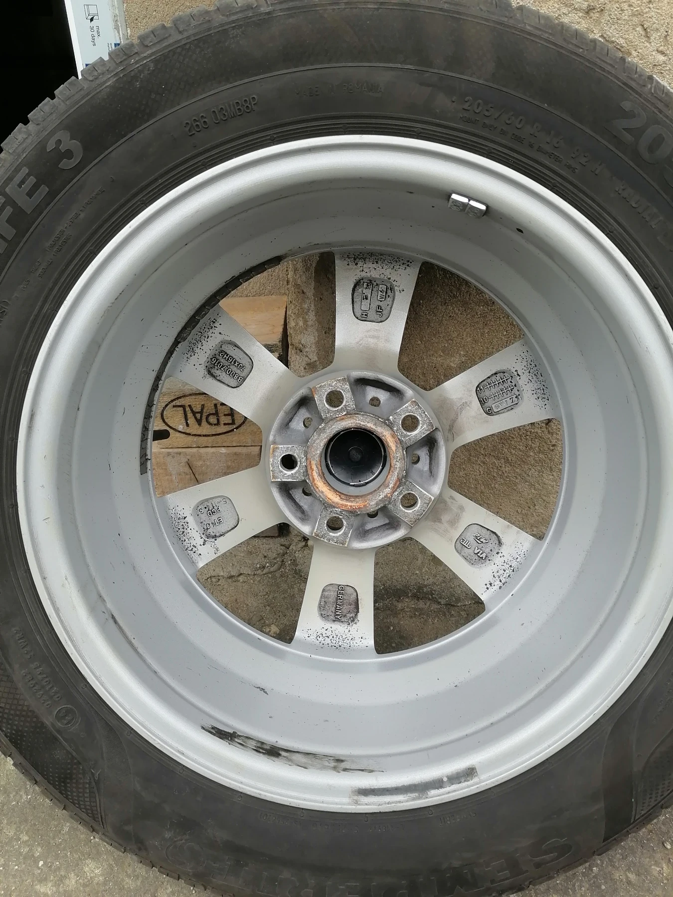    205/60R16  Toyota | Mobile.bg   5