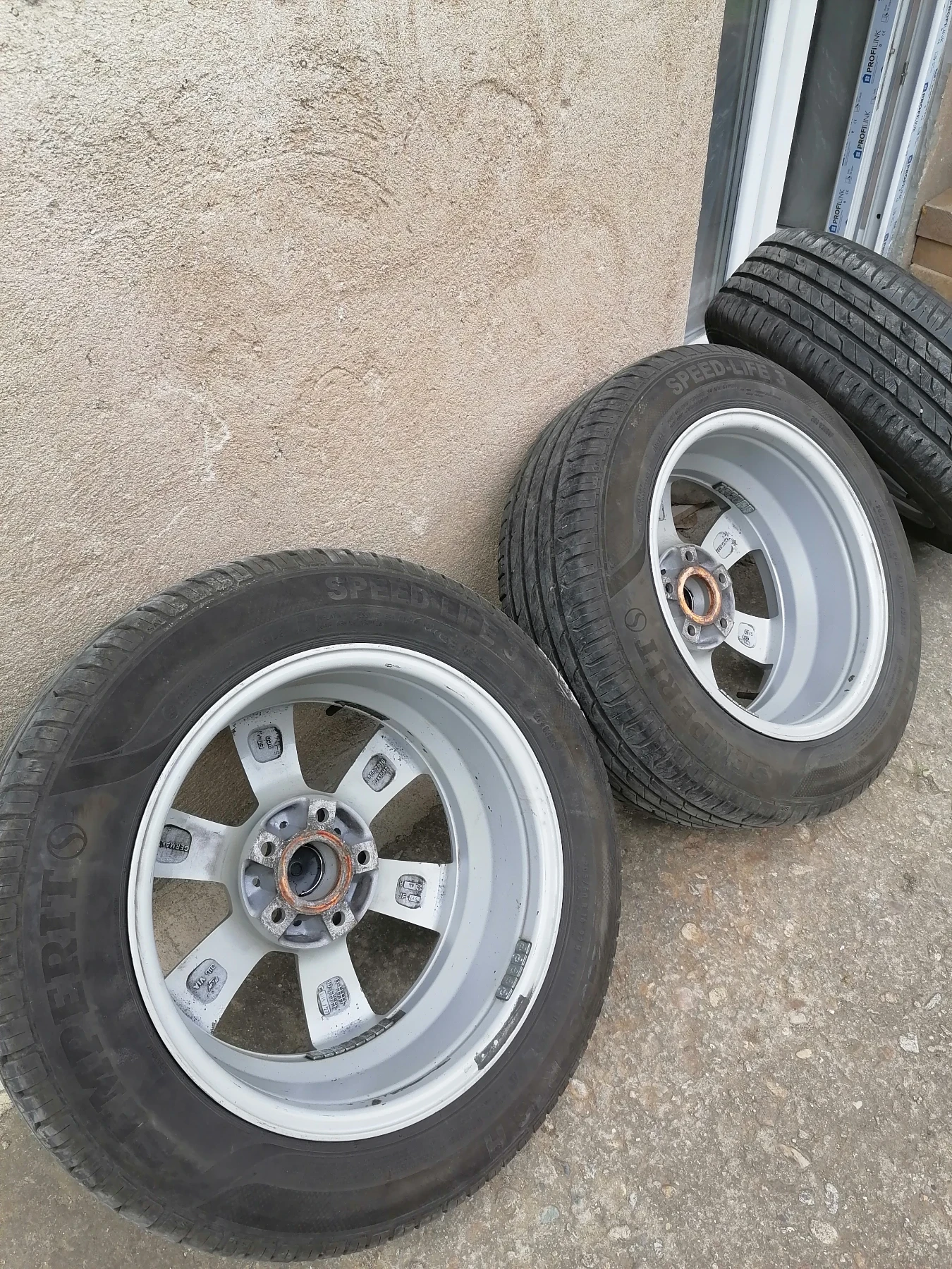    205/60R16  Toyota | Mobile.bg   7