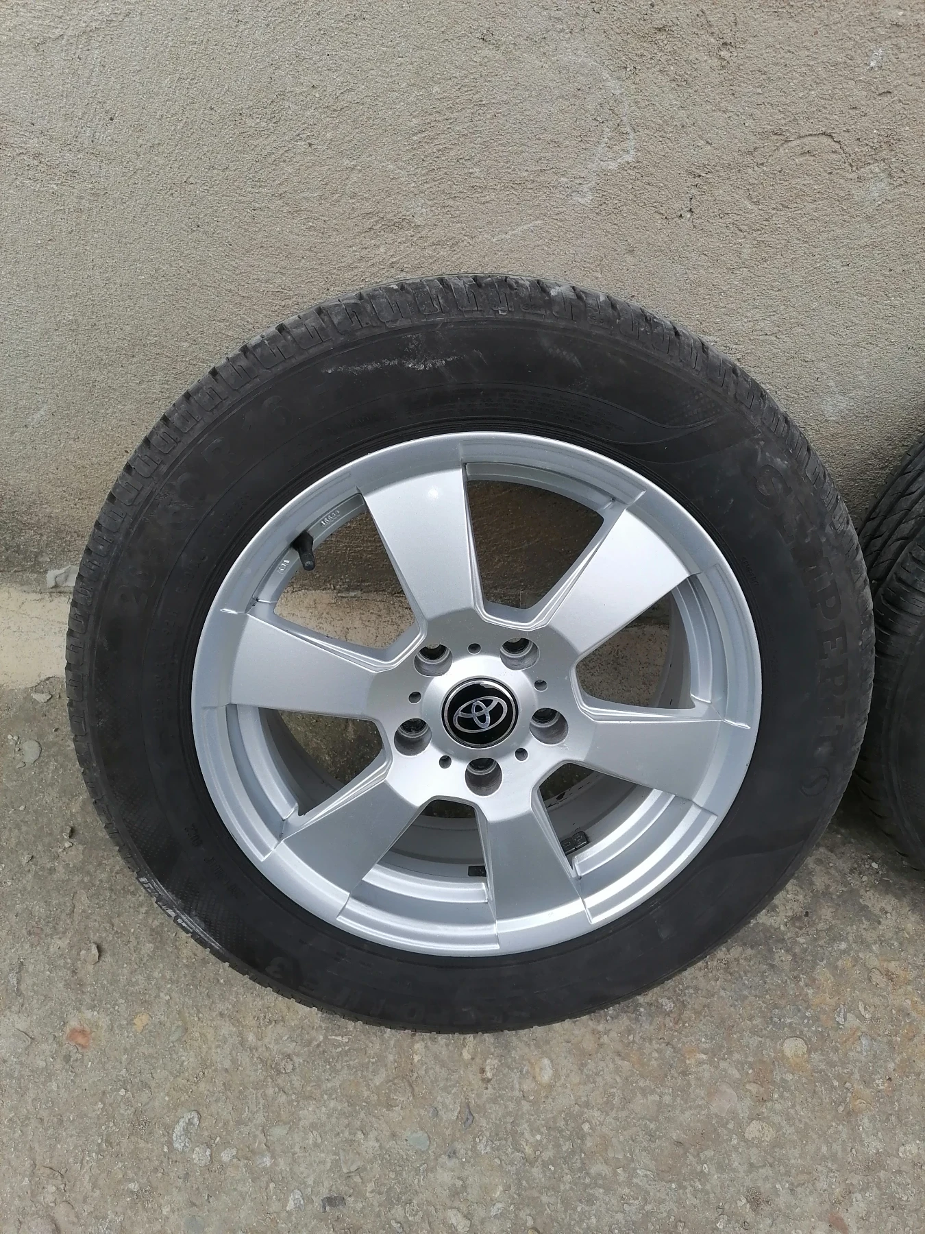    205/60R16  Toyota | Mobile.bg   1