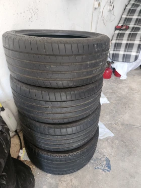      255/45R19