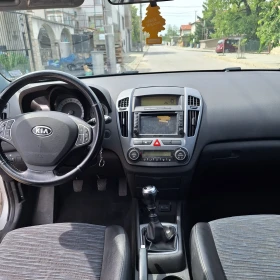 Kia Ceed 2.0  143 кс. Ръчни скорости, снимка 10