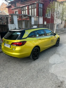 Opel Astra 1.6 cdti, снимка 2