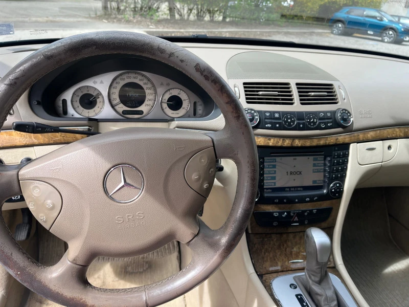 Mercedes-Benz E 320 3.2 CDI AVANTGARDE E280, снимка 12 - Автомобили и джипове - 47275650