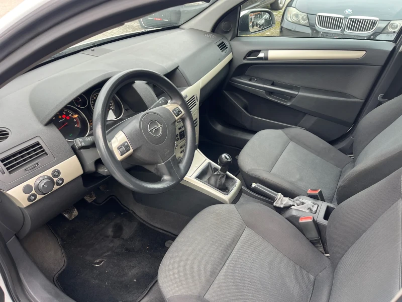 Opel Astra 1.8 16v, снимка 7 - Автомобили и джипове - 48224159