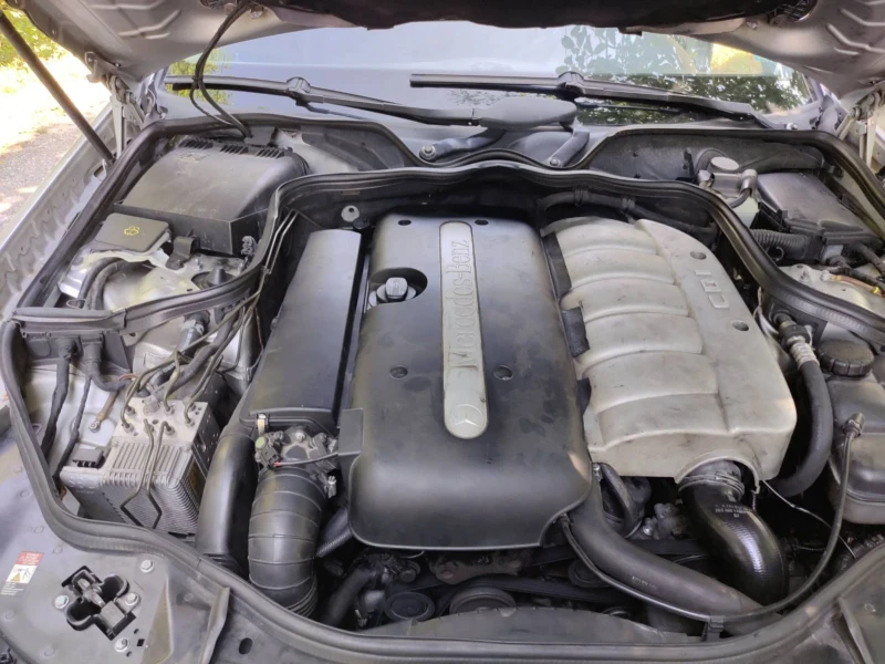 Mercedes-Benz E 270, снимка 5 - Автомобили и джипове - 52595084