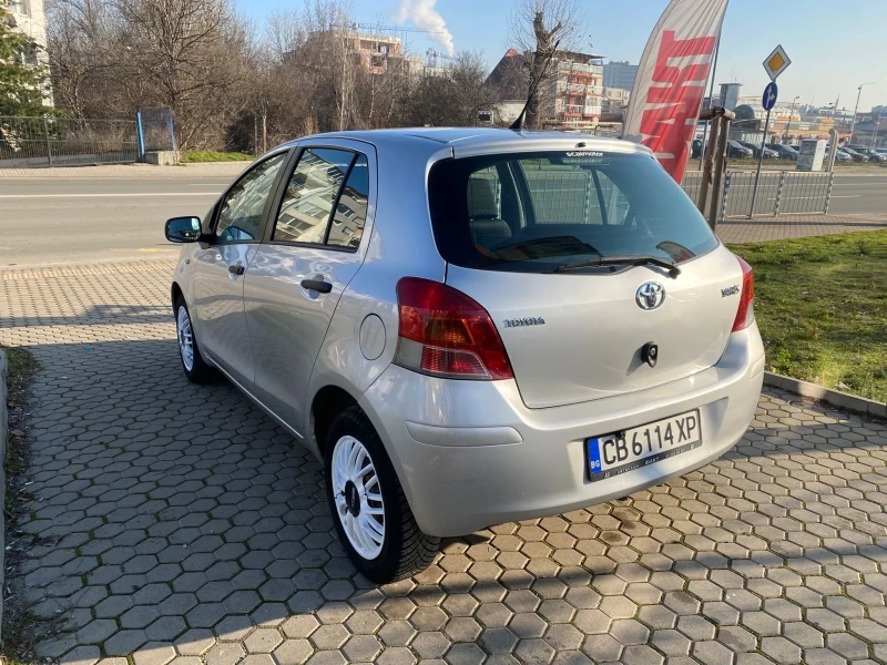 Toyota Yaris 1.0VVT-i/KLIMA, снимка 6 - Автомобили и джипове - 52876154
