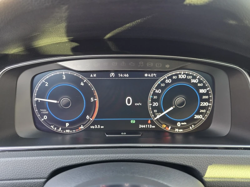 VW Golf 2.0TDI 150к.с R-line Dynaudio Топ състояние , снимка 17 - Автомобили и джипове - 52938048