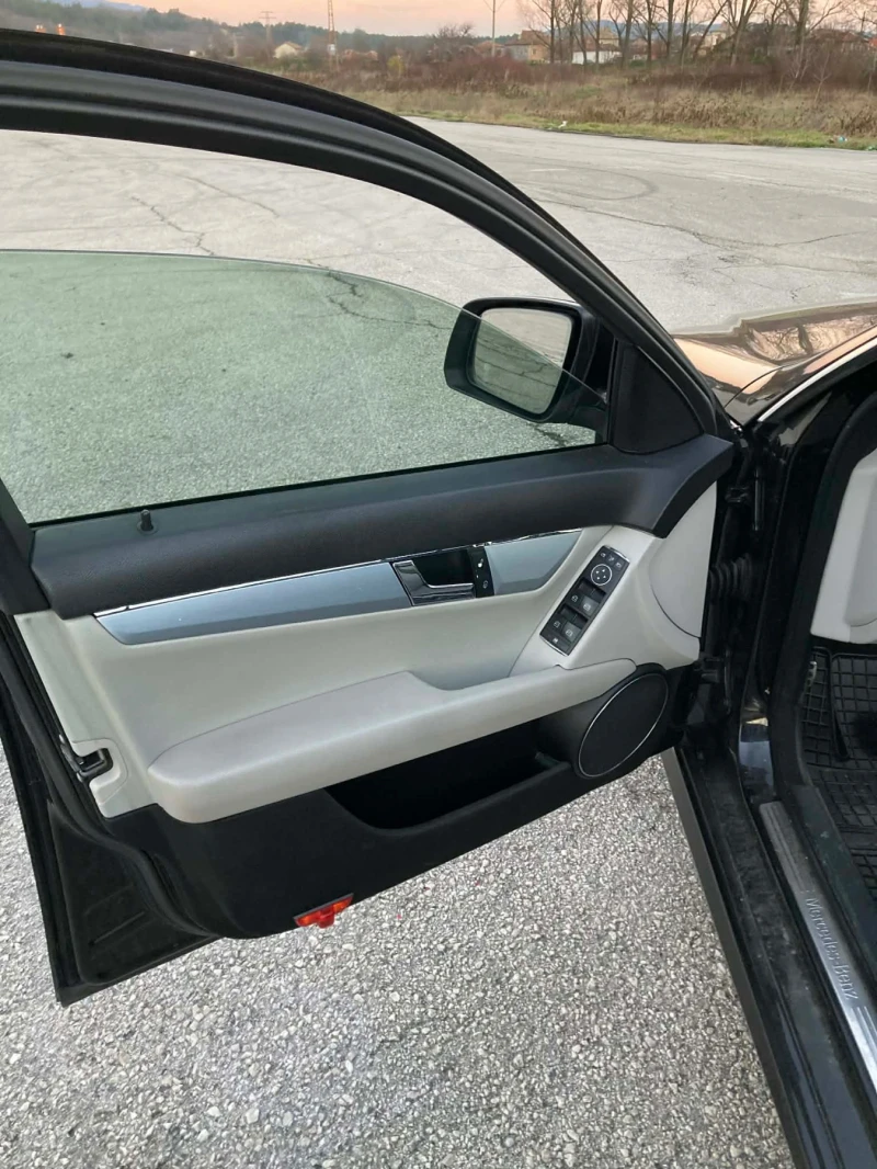 Mercedes-Benz C 220 646, снимка 5 - Автомобили и джипове - 53600845