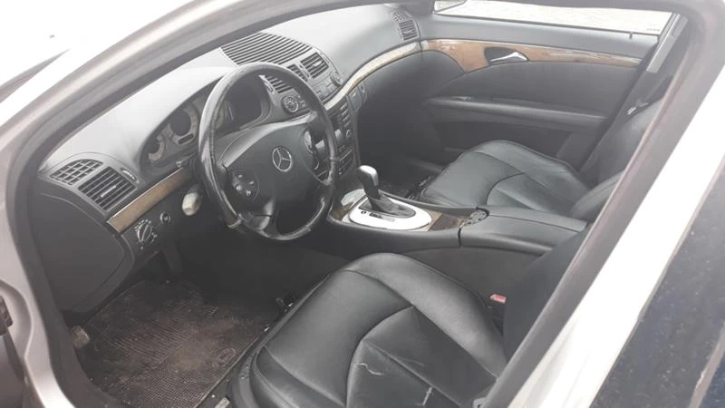 Mercedes-Benz E 270 /220 CDI, снимка 6 - Автомобили и джипове - 20641586