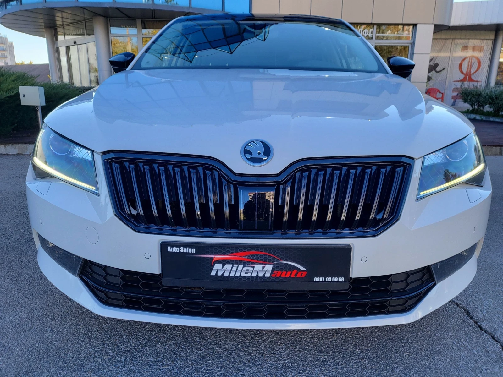 Skoda Superb 2.0TDI 4x4 - изображение 2