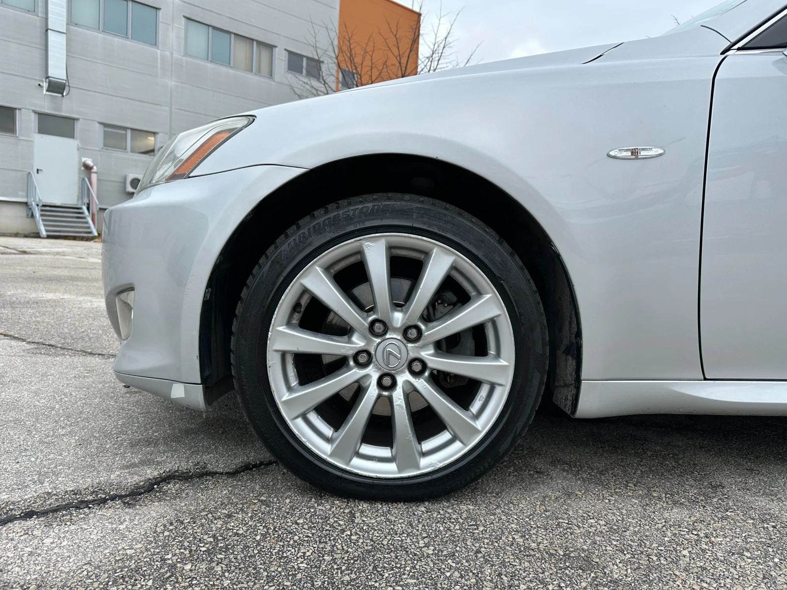 Lexus IS 220d  - изображение 8