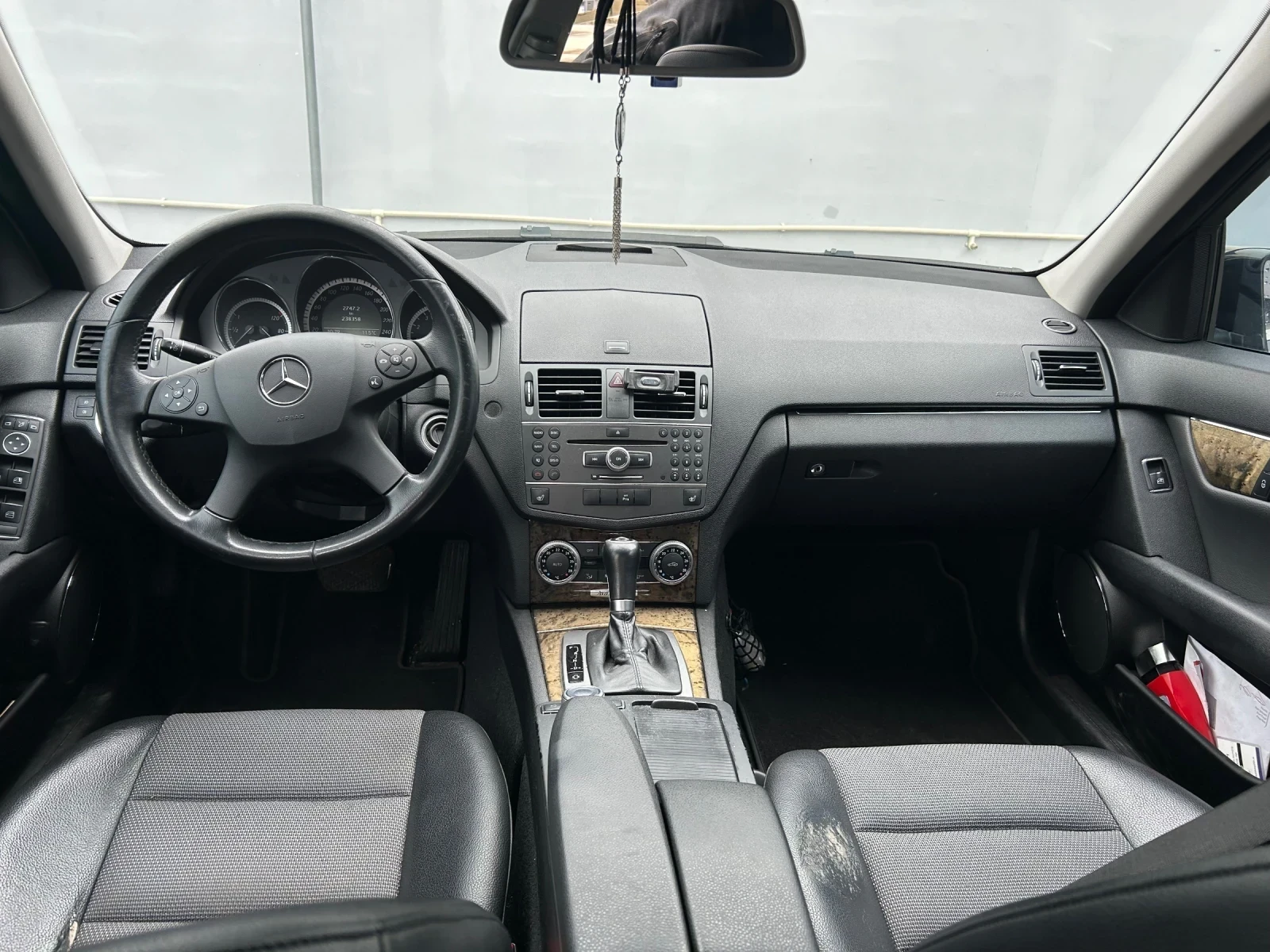 Mercedes-Benz 180  - изображение 2