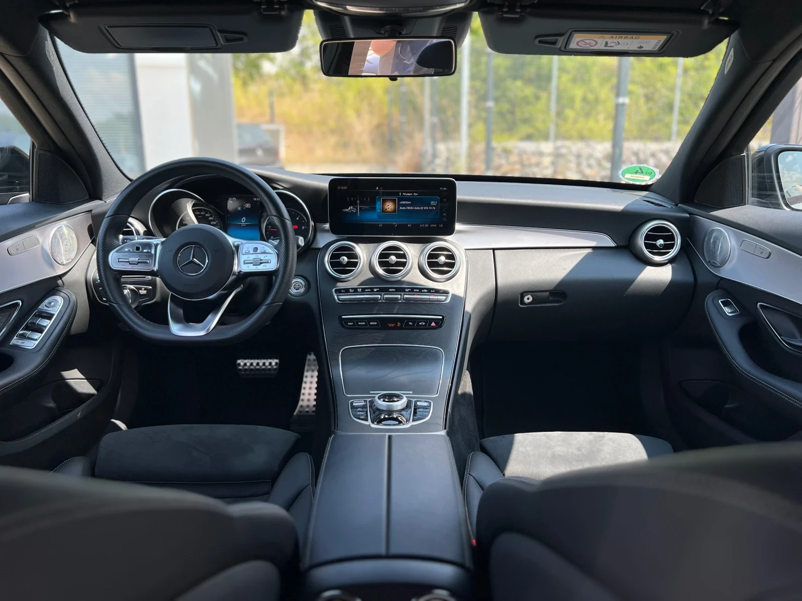 Mercedes-Benz C 220 AMG LINE / BURMESTER / DISTRONIC + / ПОДГРЕВ / 360 - изображение 7