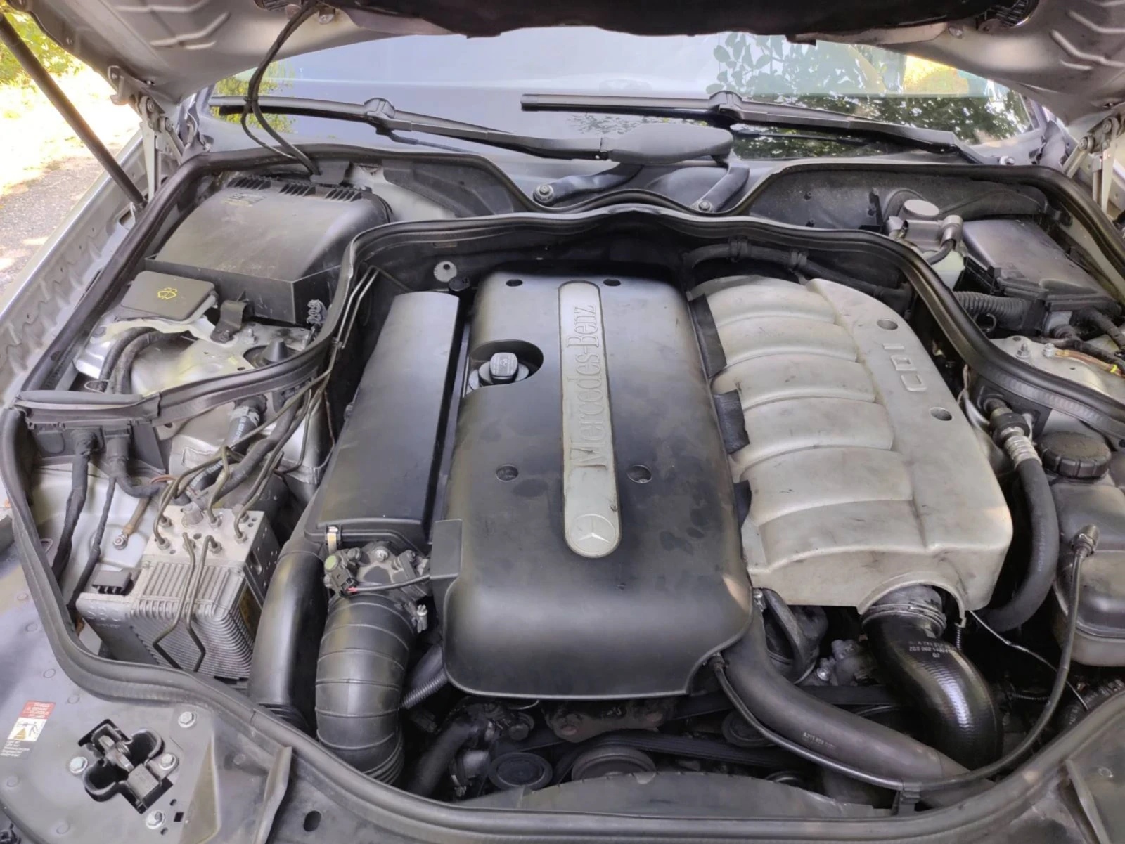 Mercedes-Benz E 270  - изображение 5