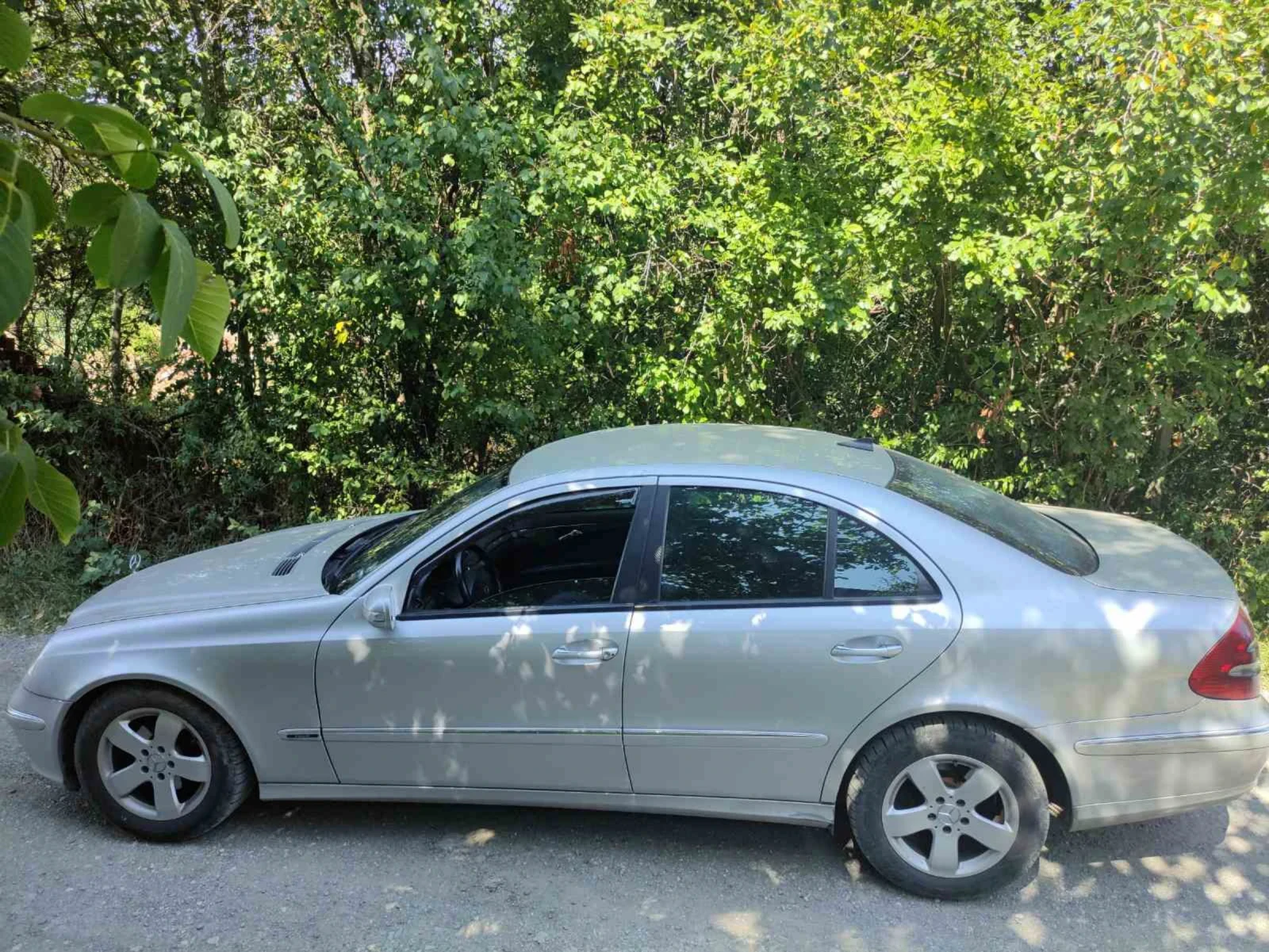 Mercedes-Benz E 270  - изображение 2