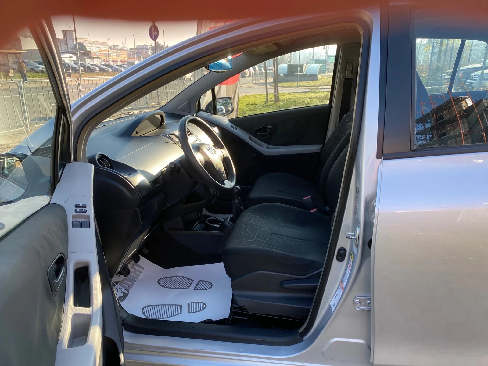 Toyota Yaris 1.0VVT-i/KLIMA | Mobile.bg � ����������� 8