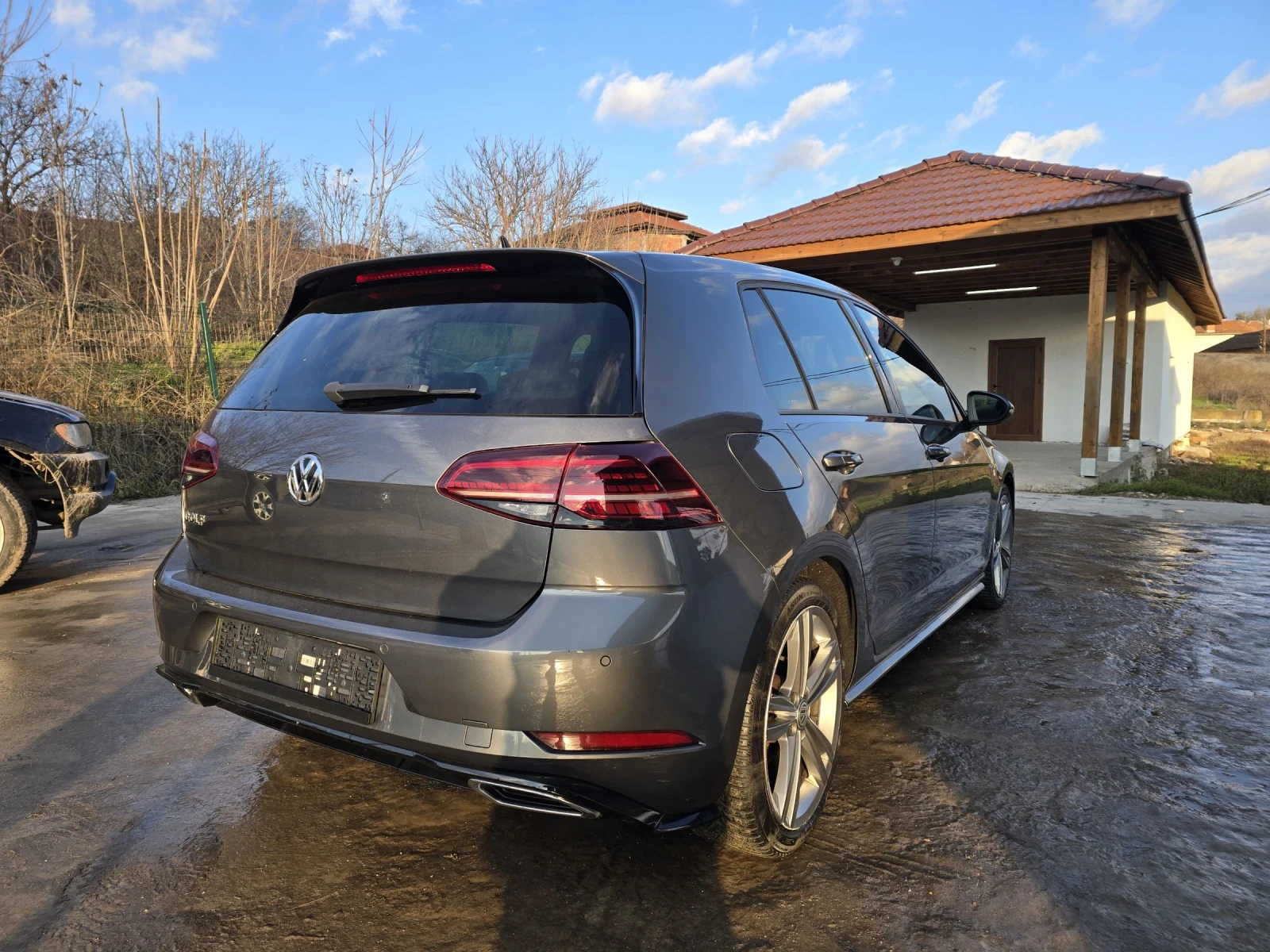 VW Golf 2.0TDI 150к.с R-line Dynaudio Топ състояние  - изображение 4