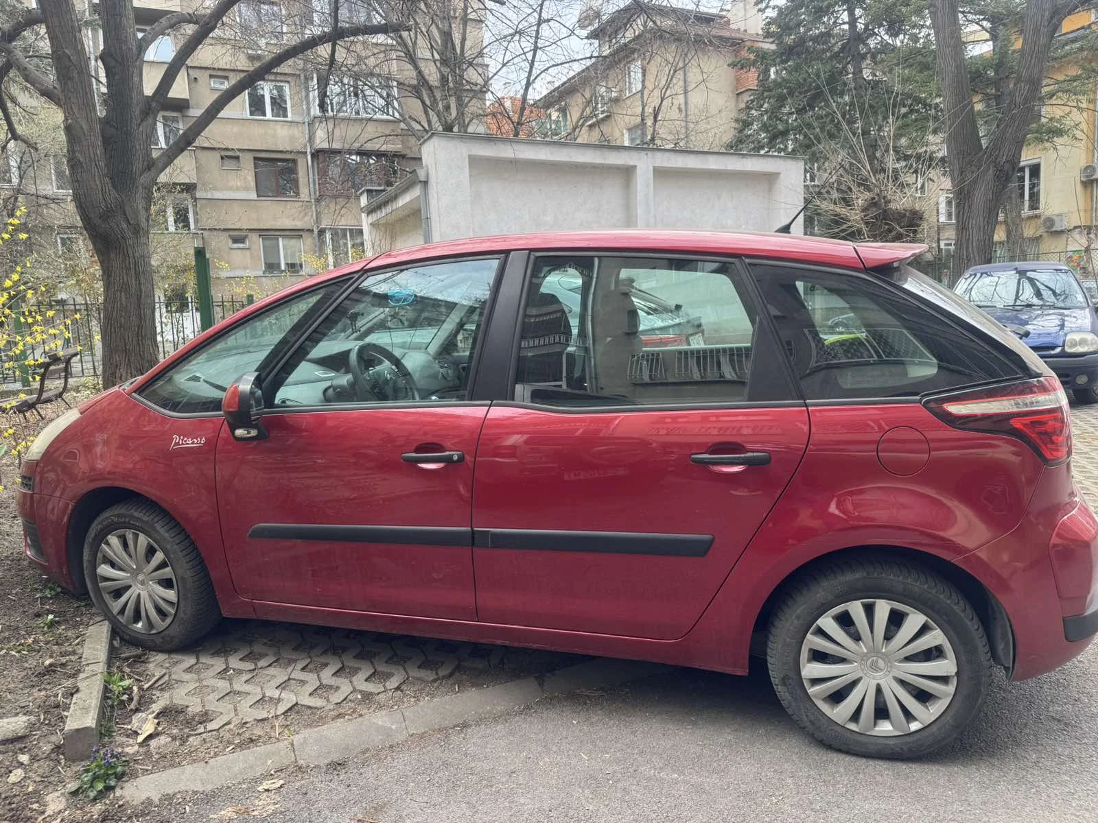 Citroen C4 Picasso, снимка 3 - Автомобили и джипове - 54089911