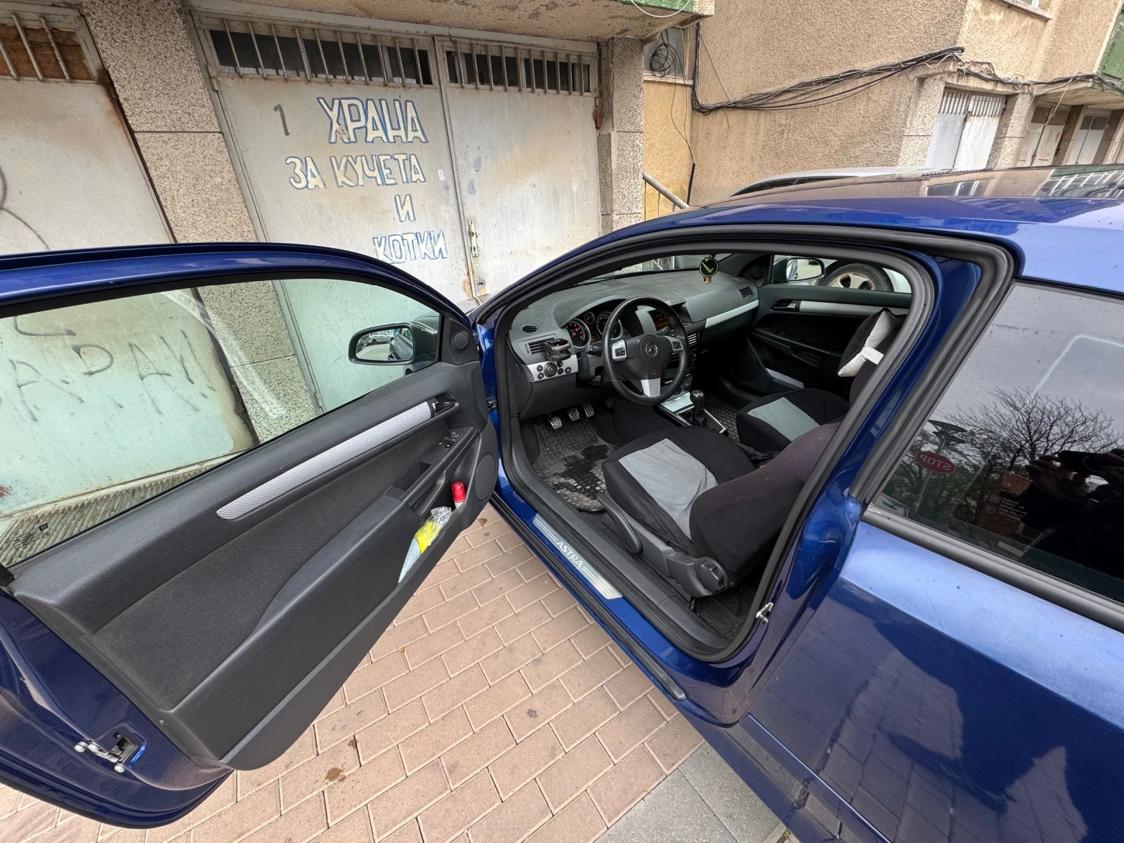 Opel Astra H GTC, снимка 10 - Автомобили и джипове - 54165779