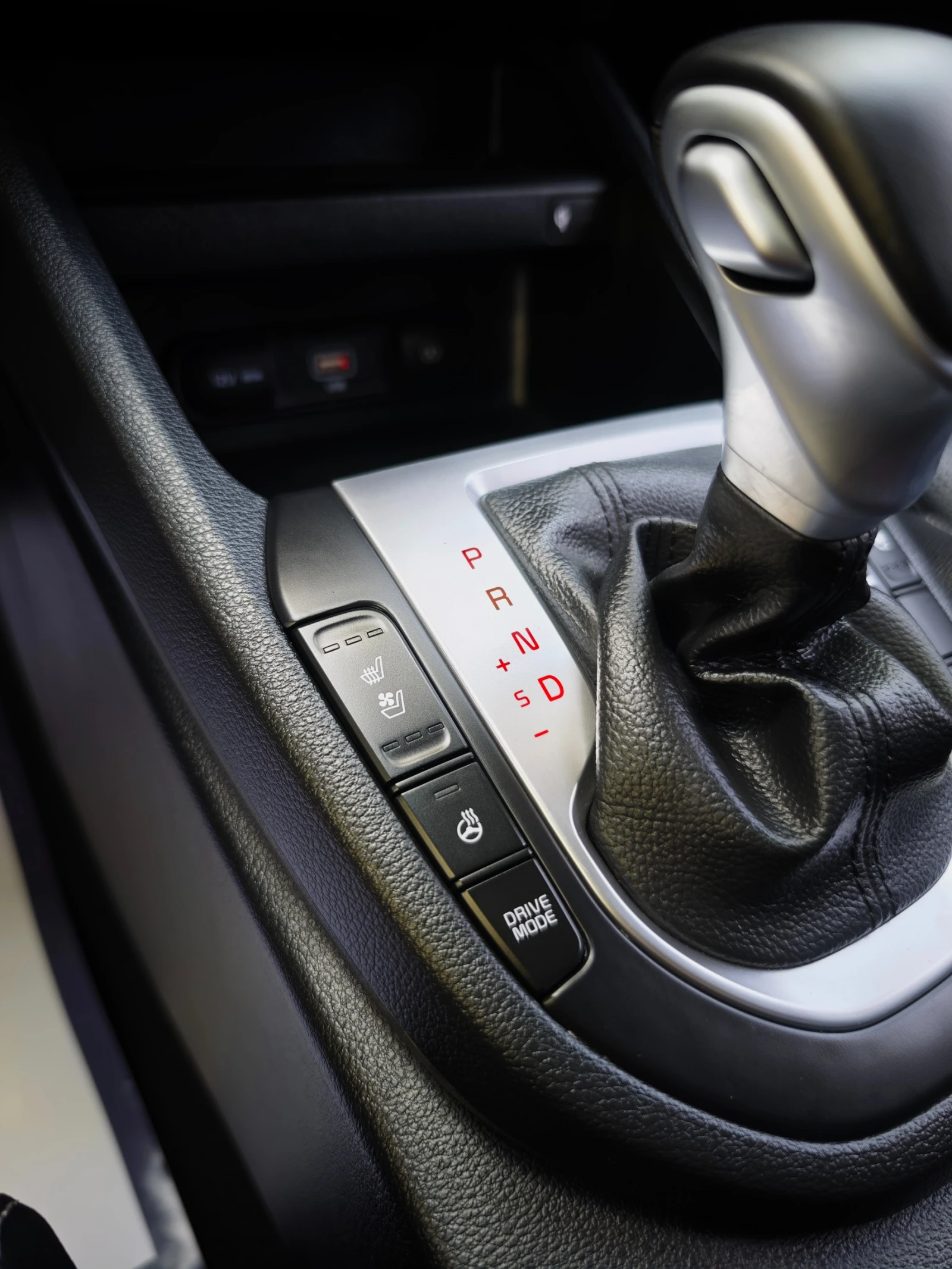 Kia K3 1.6 MPI, снимка 15 - Автомобили и джипове - 54250459